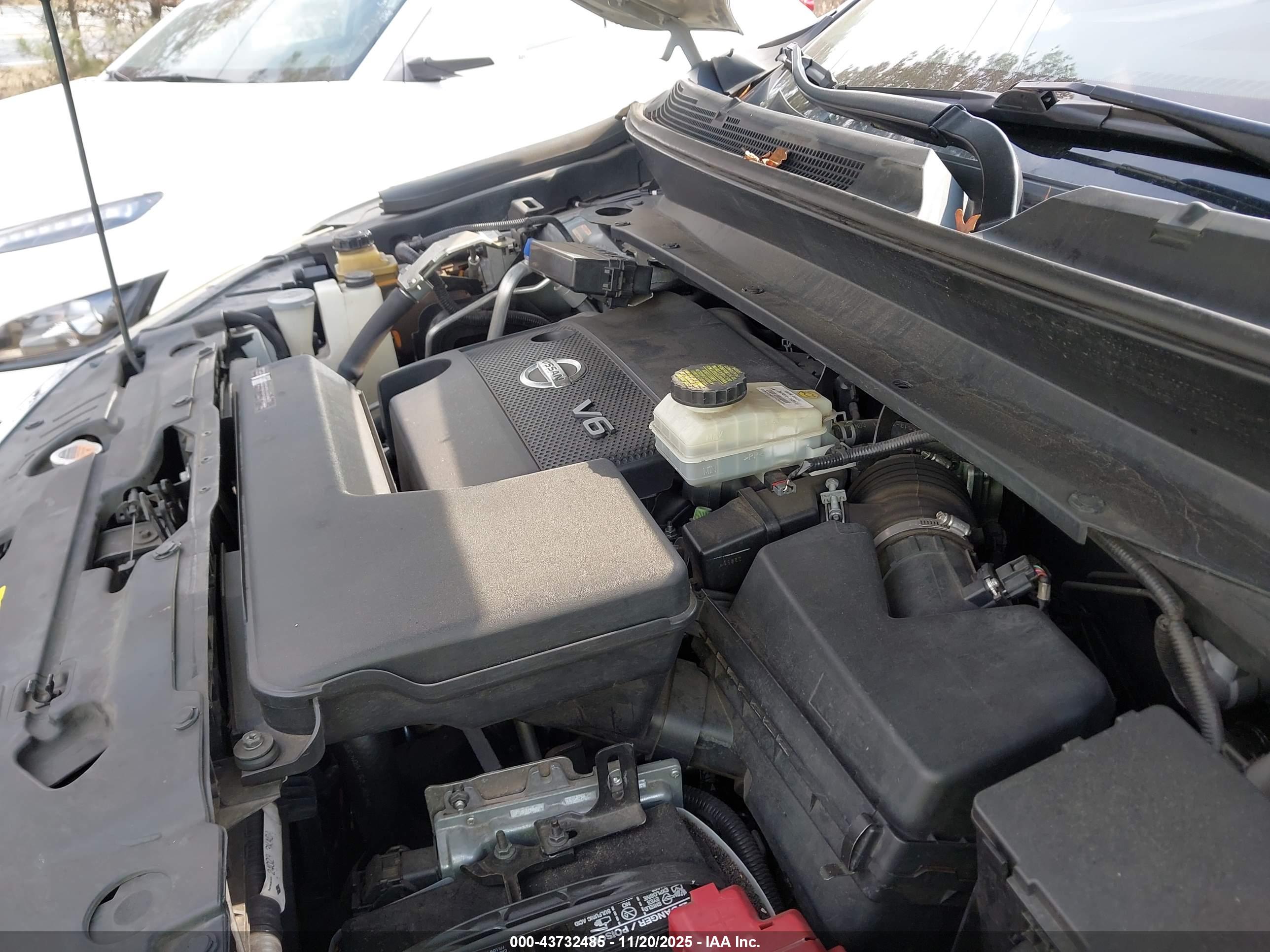 NISSAN PATHFINDER image 10