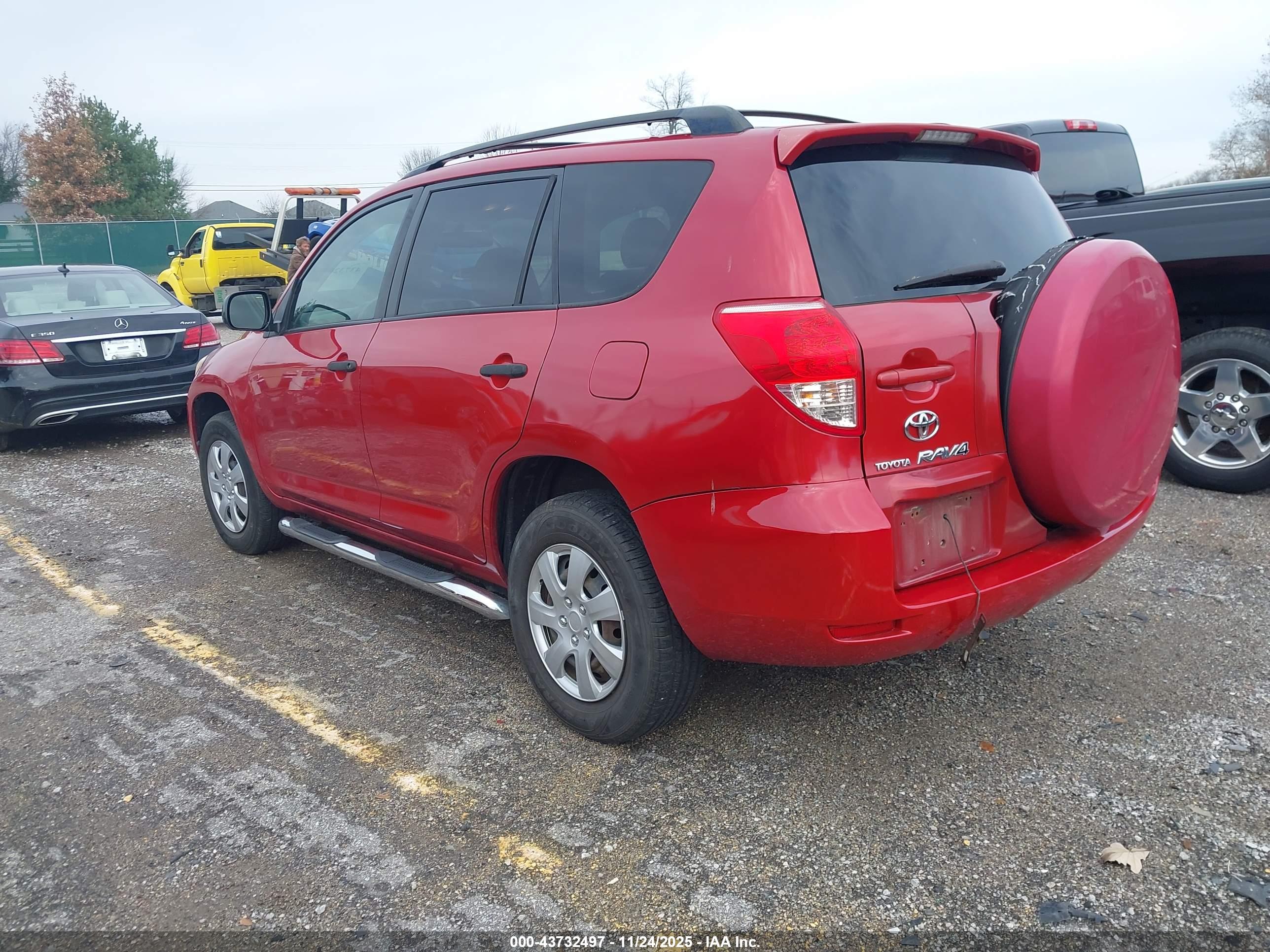 TOYOTA RAV4 image 3