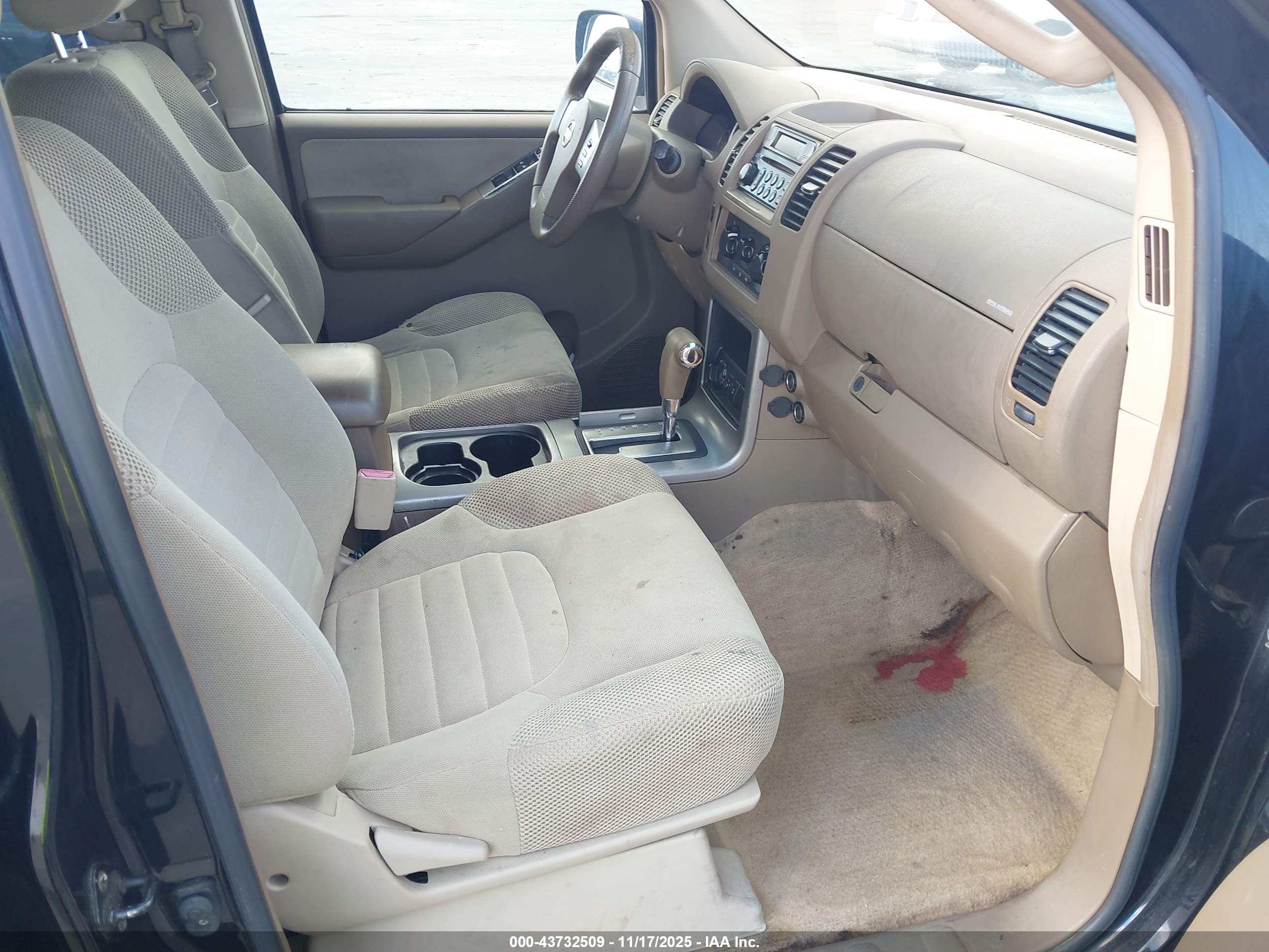 NISSAN PATHFINDER image 5