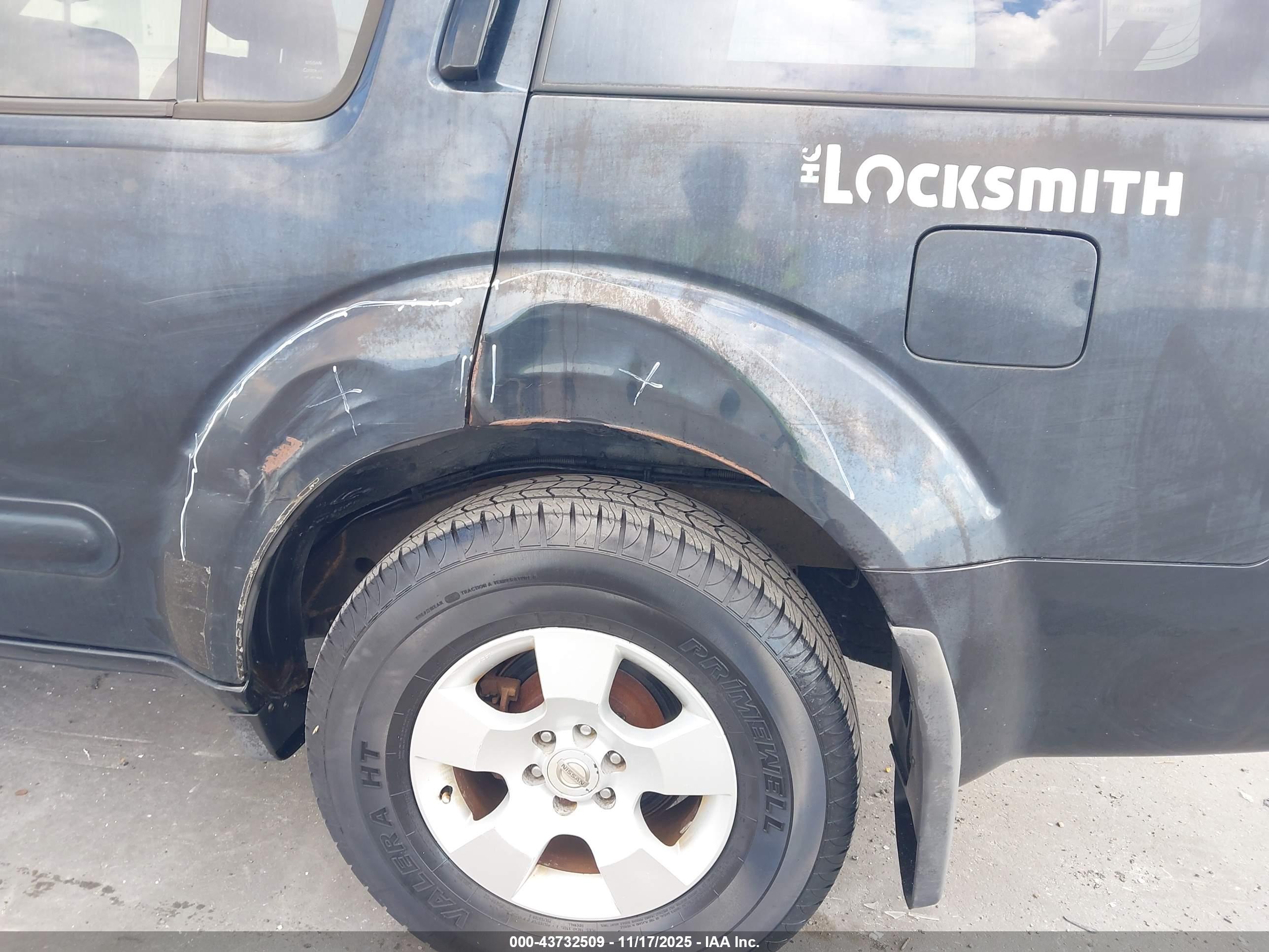 NISSAN PATHFINDER image 6