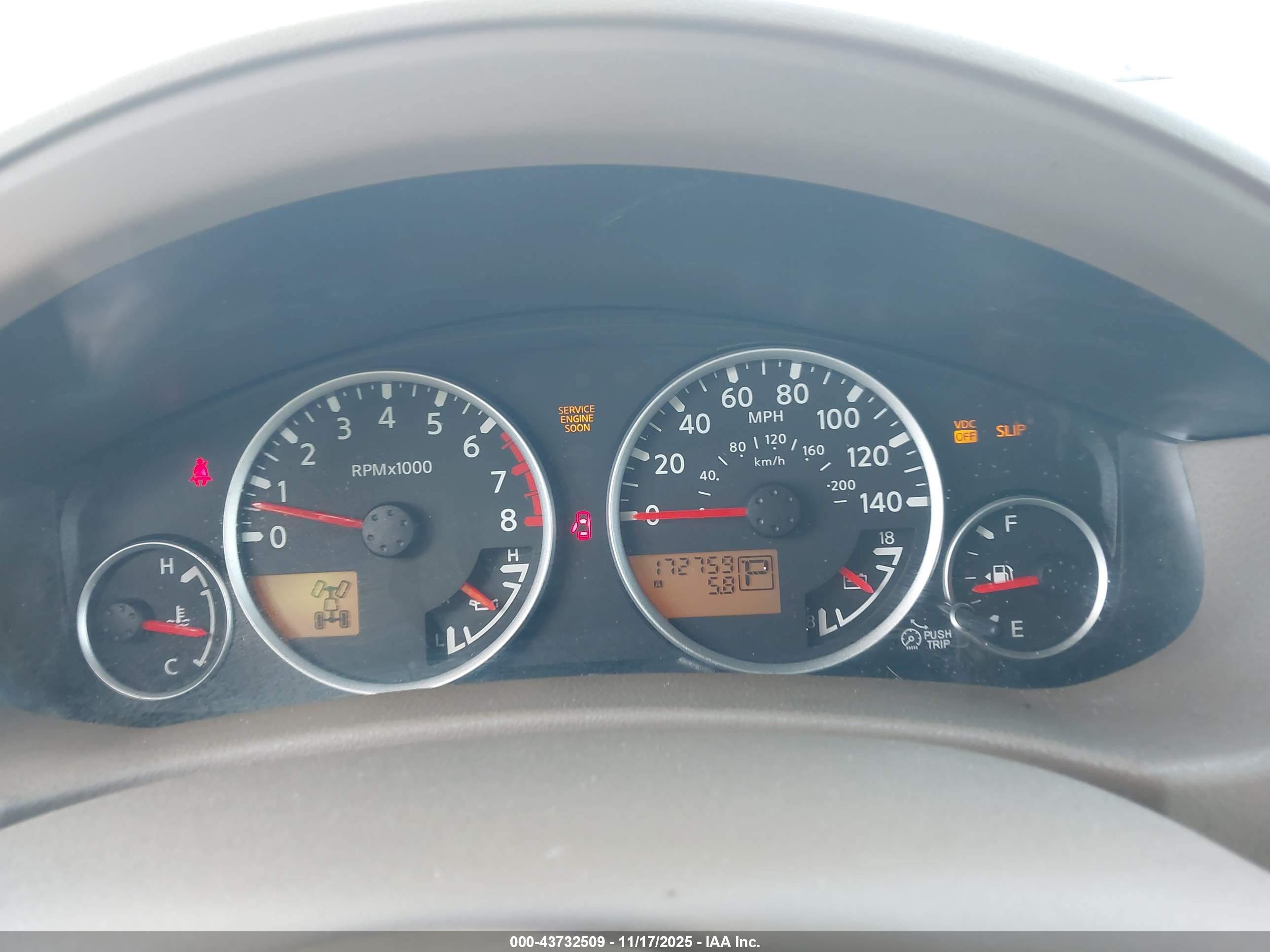 NISSAN PATHFINDER image 7