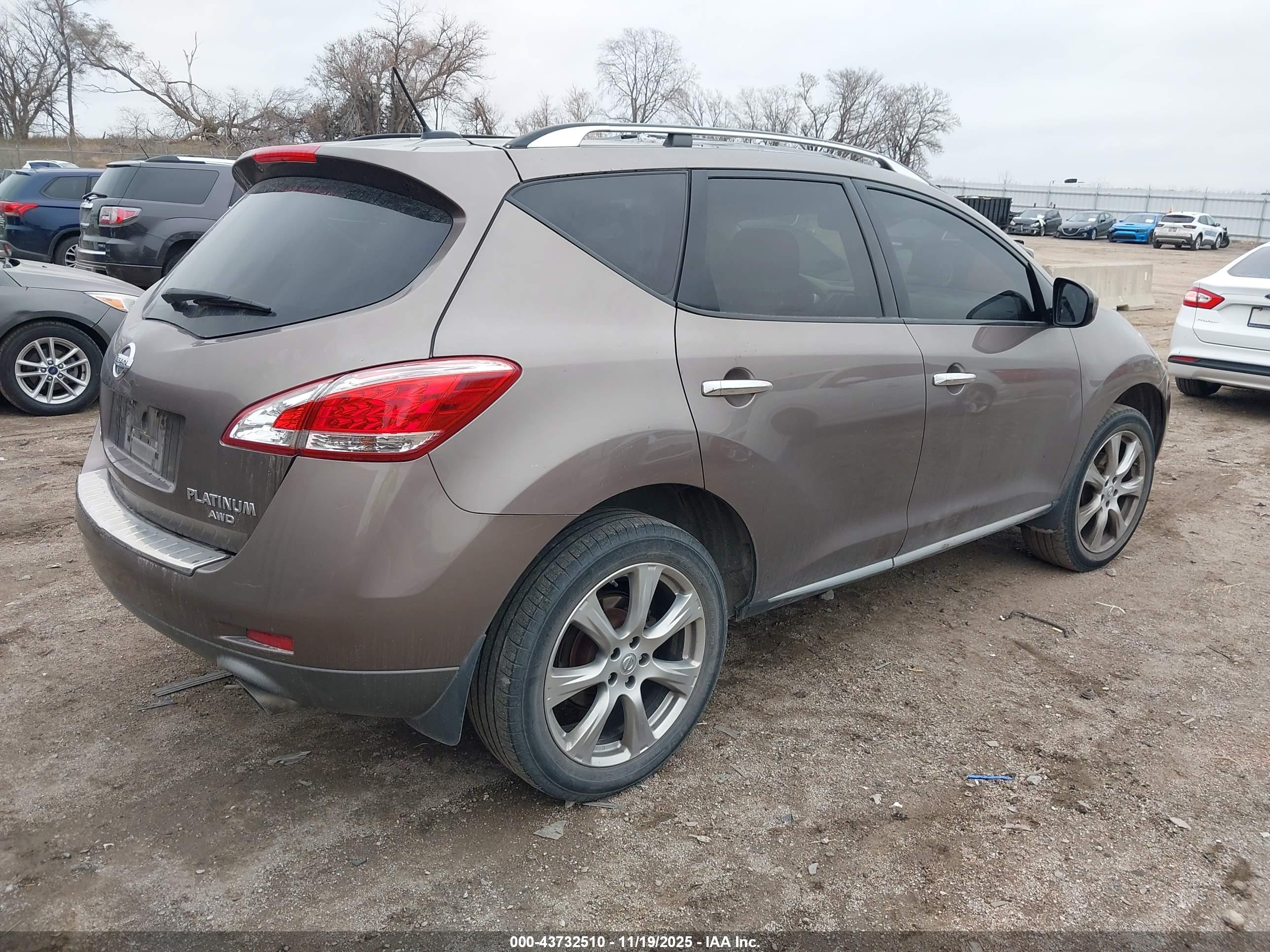 NISSAN MURANO image 4