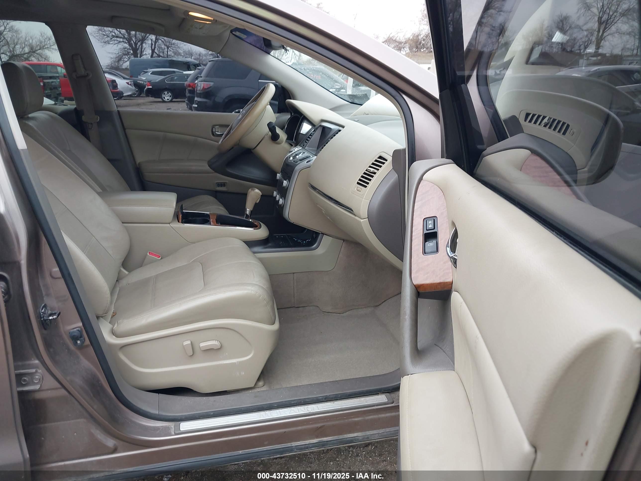 NISSAN MURANO image 5