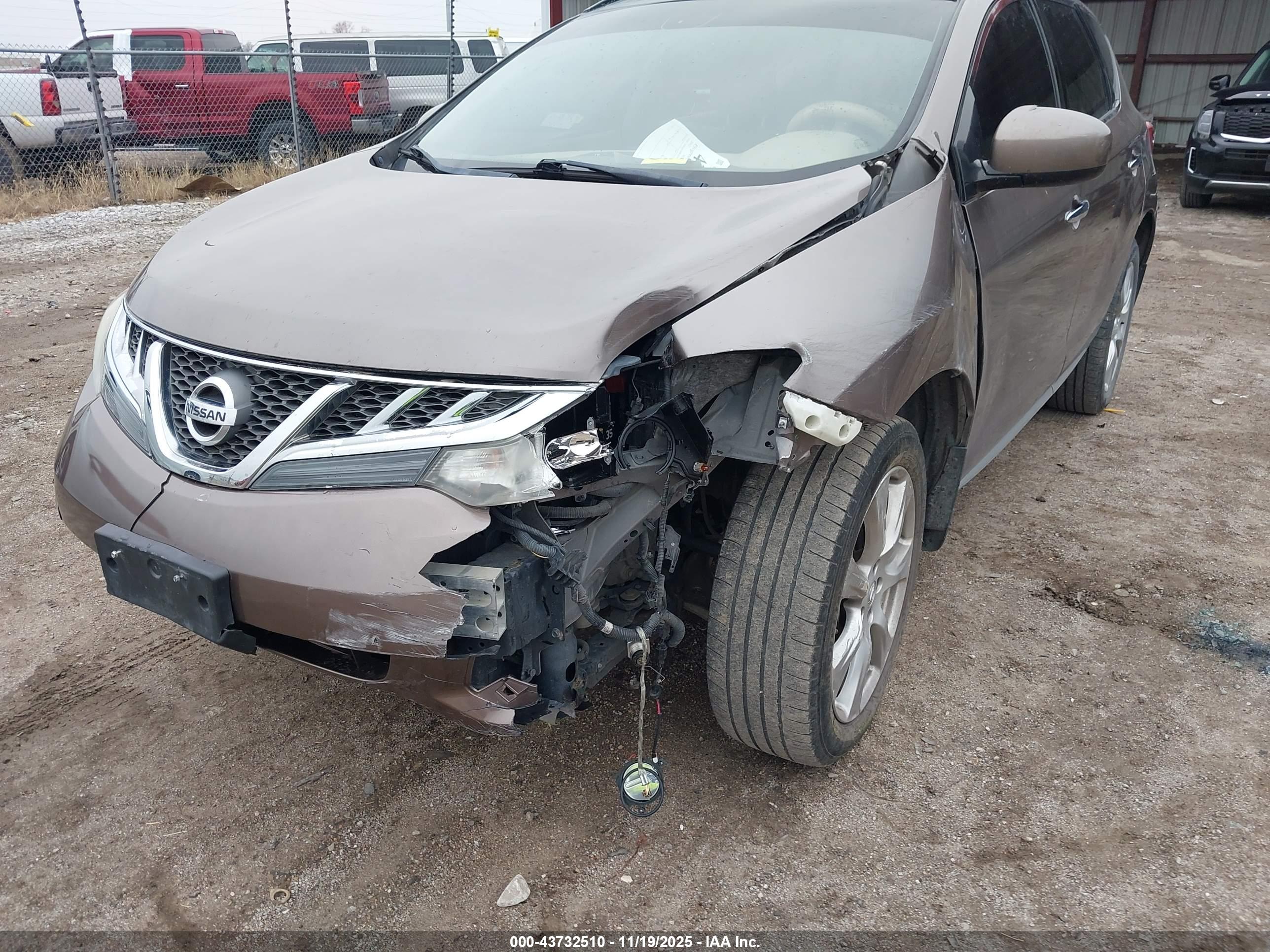 NISSAN MURANO image 6