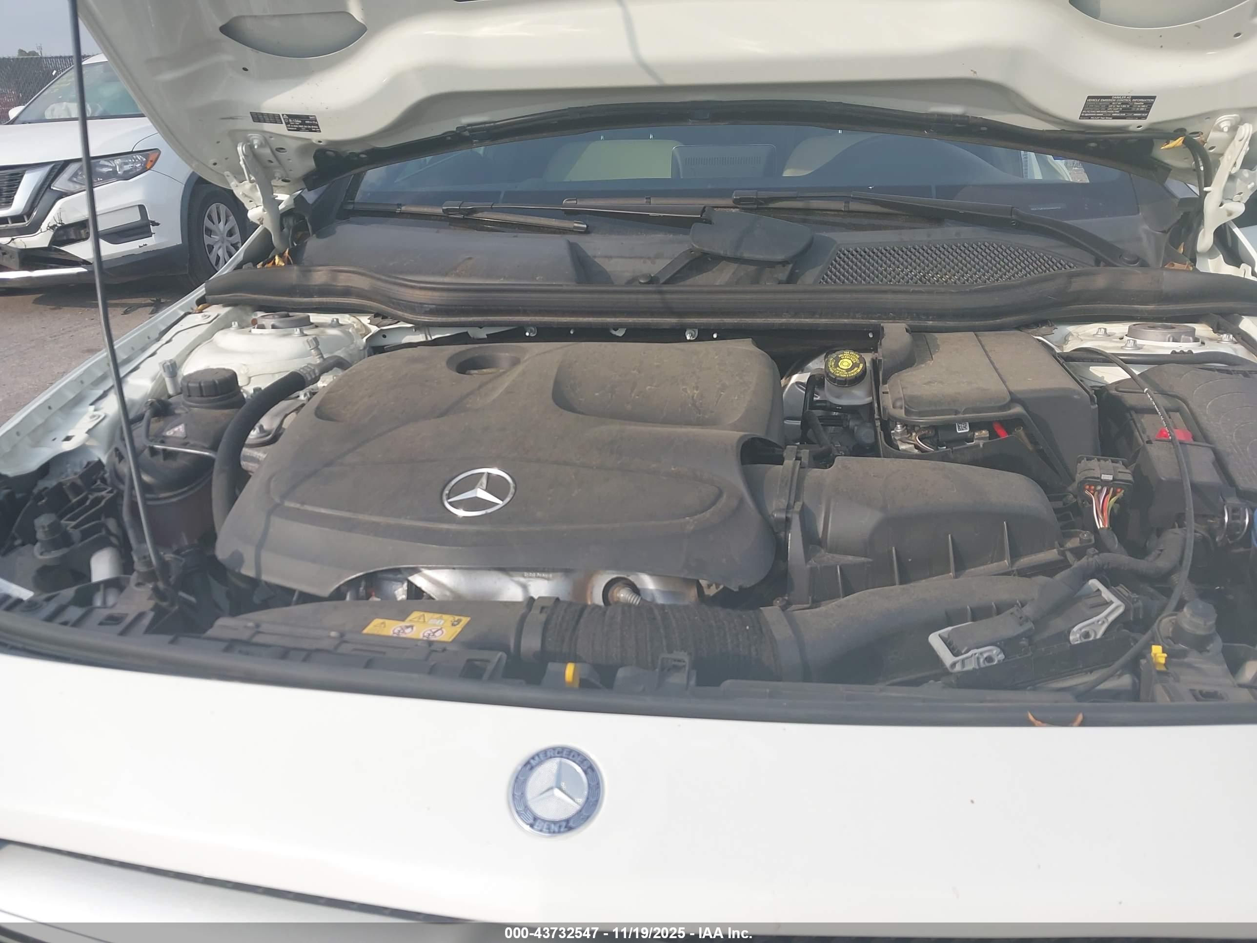 MERCEDES-BENZ GLA image 10
