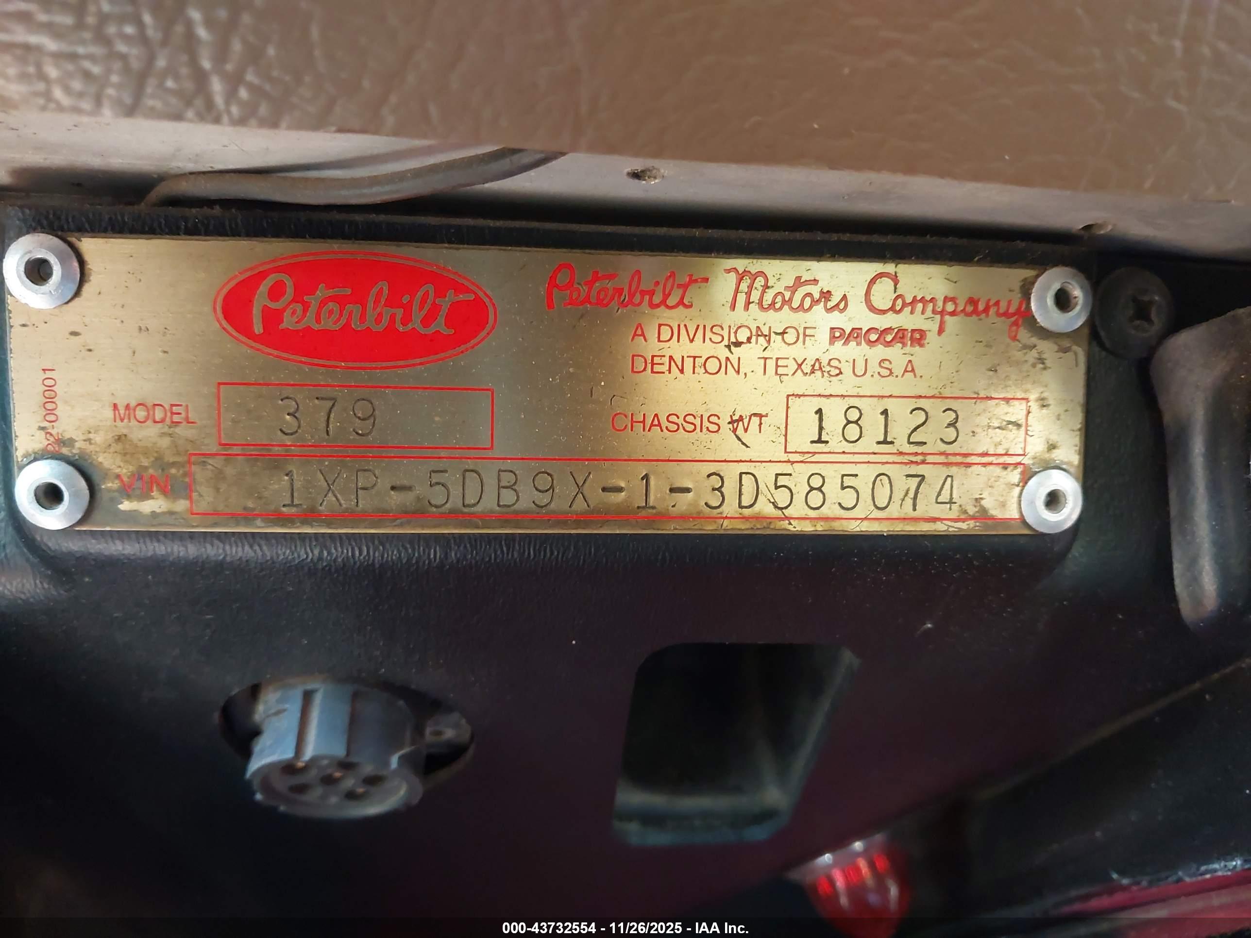 PETERBILT 379 image 9