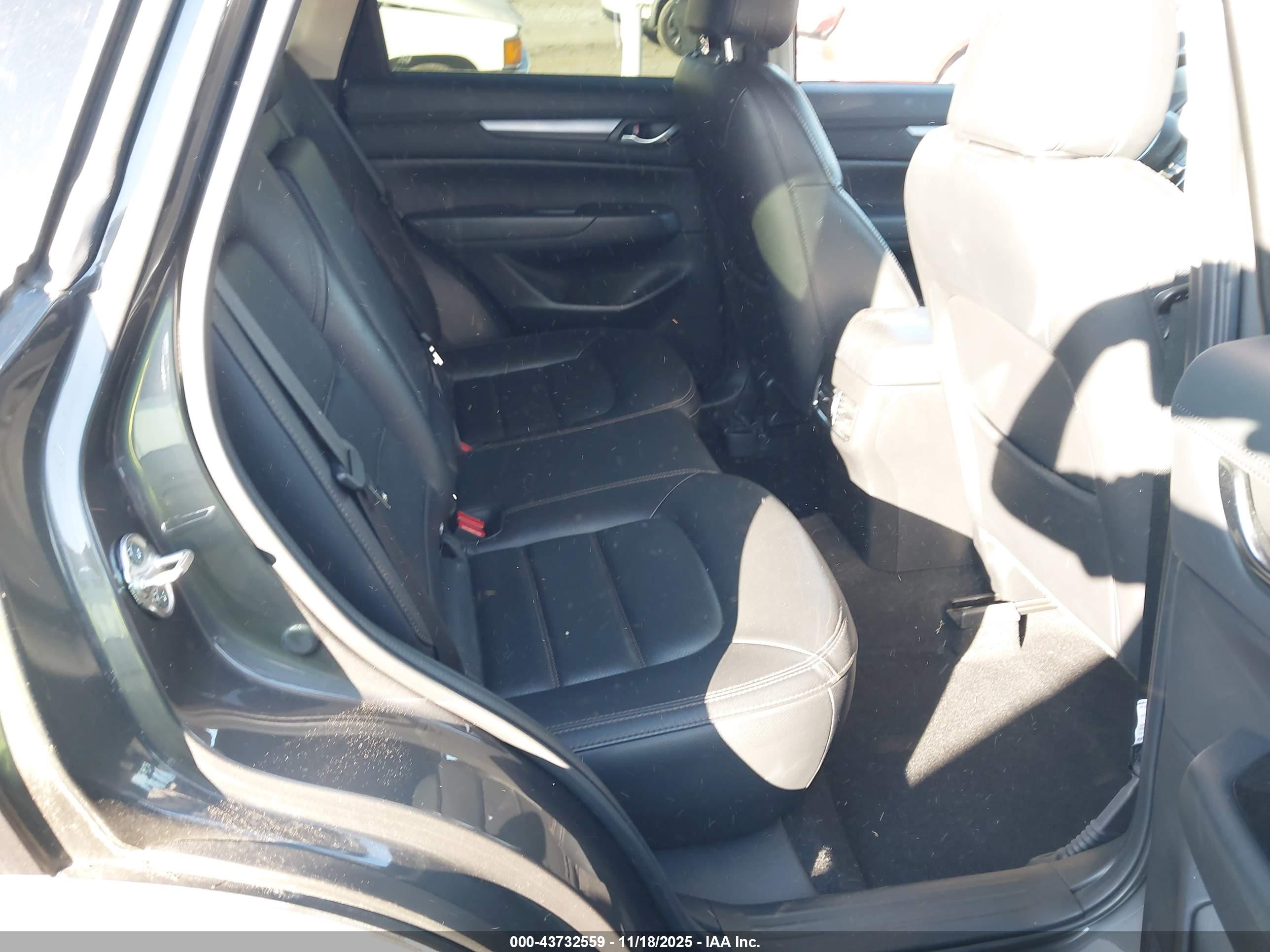MAZDA CX-5 image 8