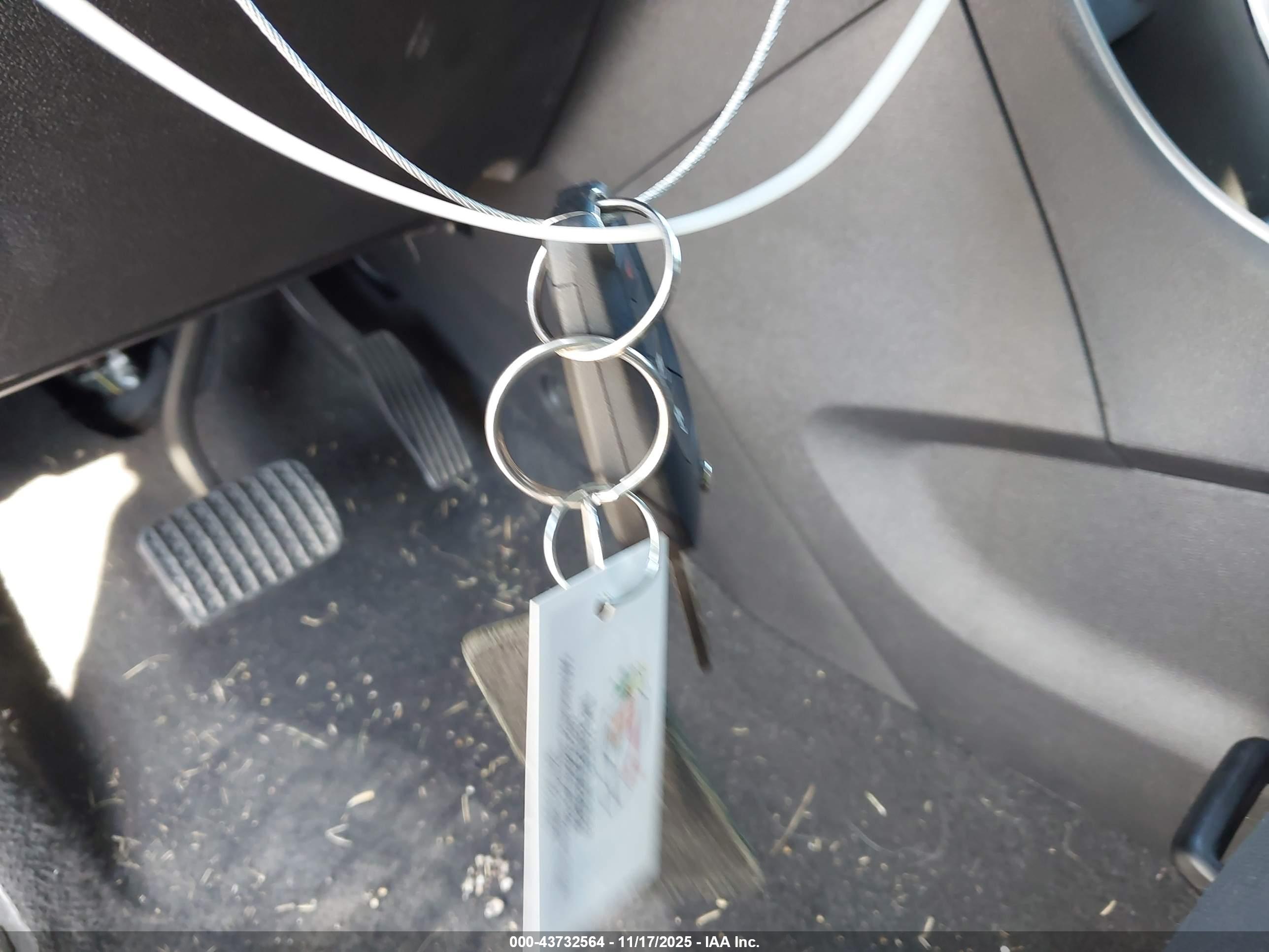 CHEVROLET TRAX image 11
