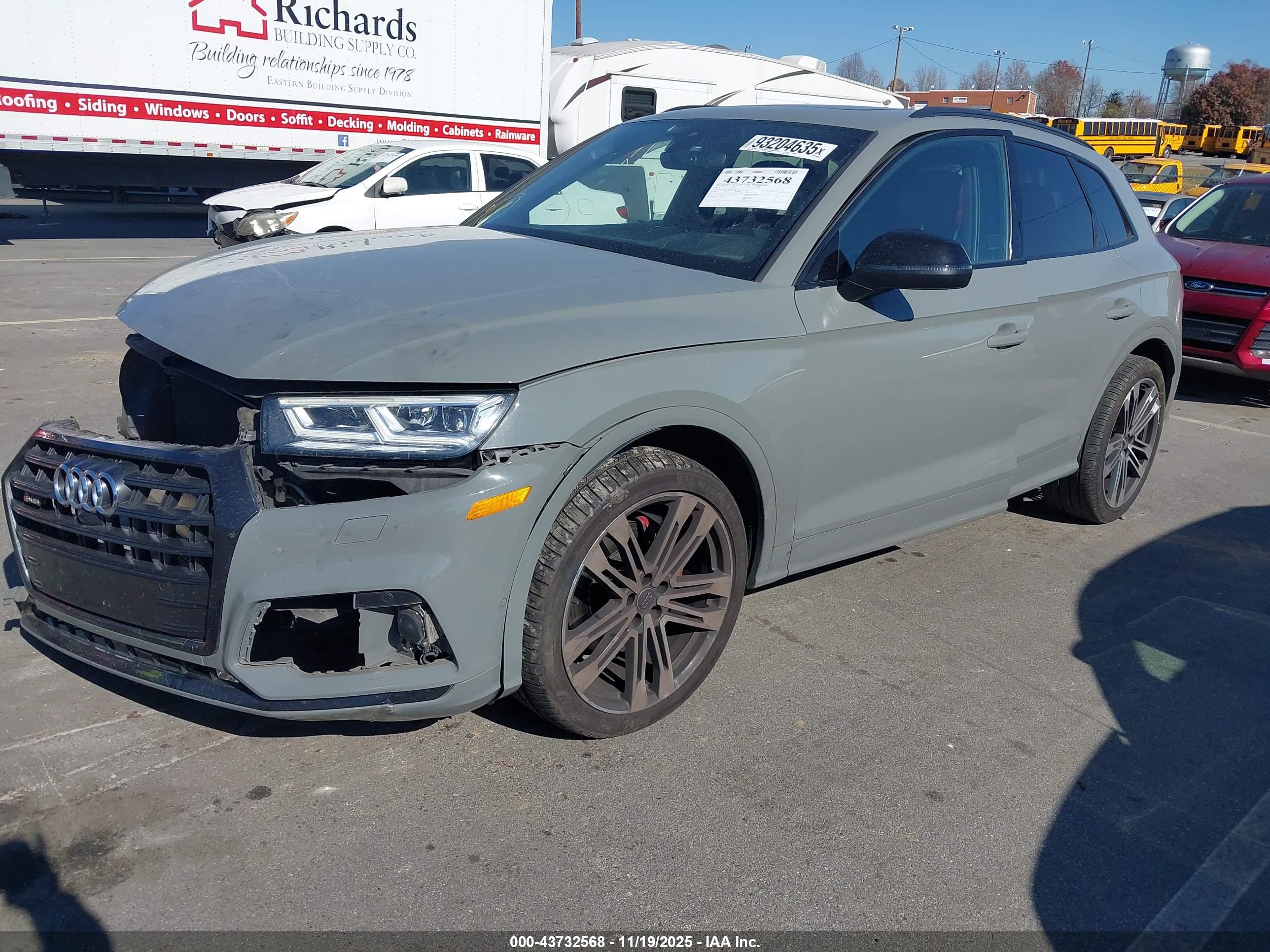 AUDI SQ5 image 2