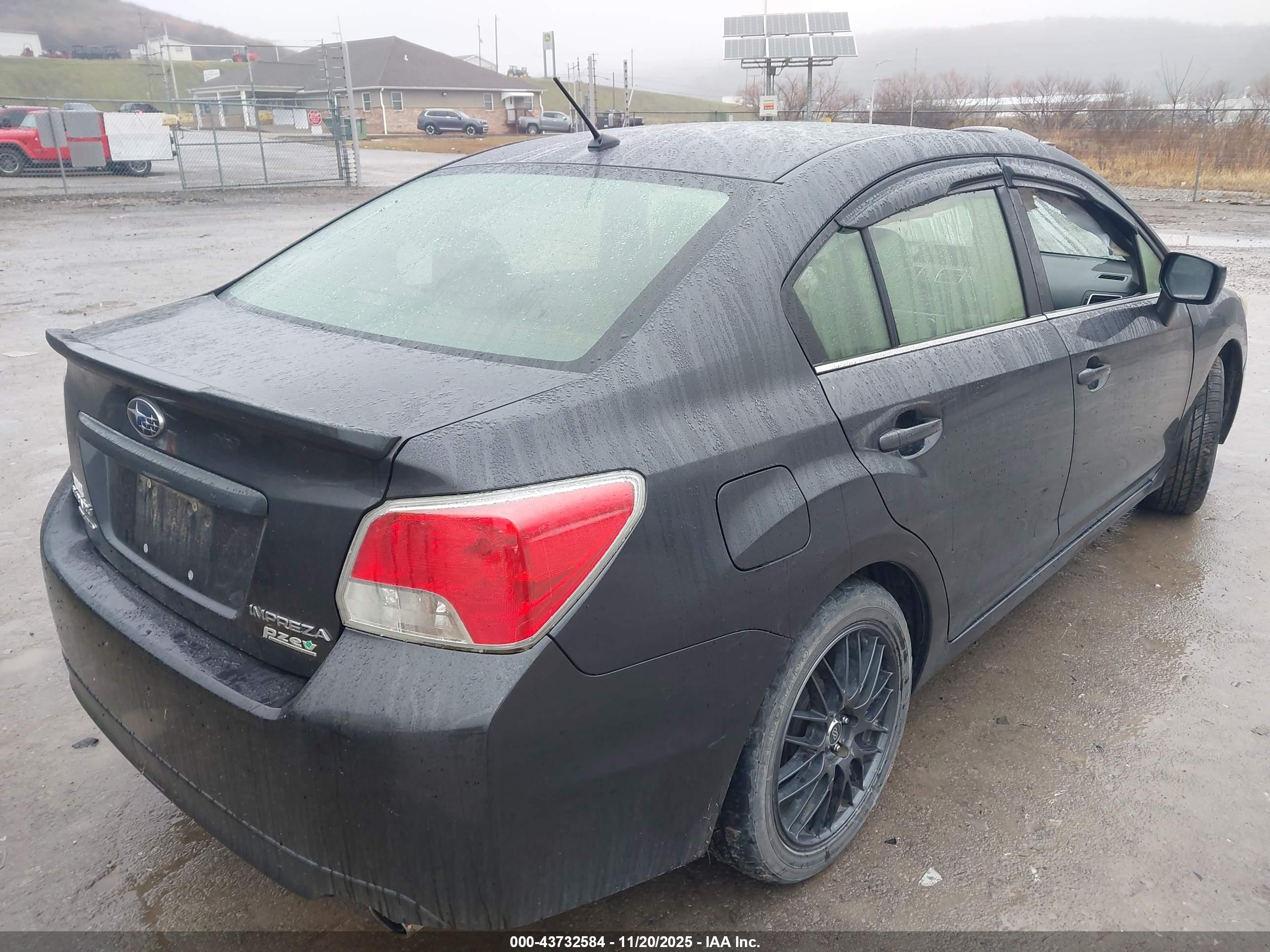 SUBARU IMPREZA image 4
