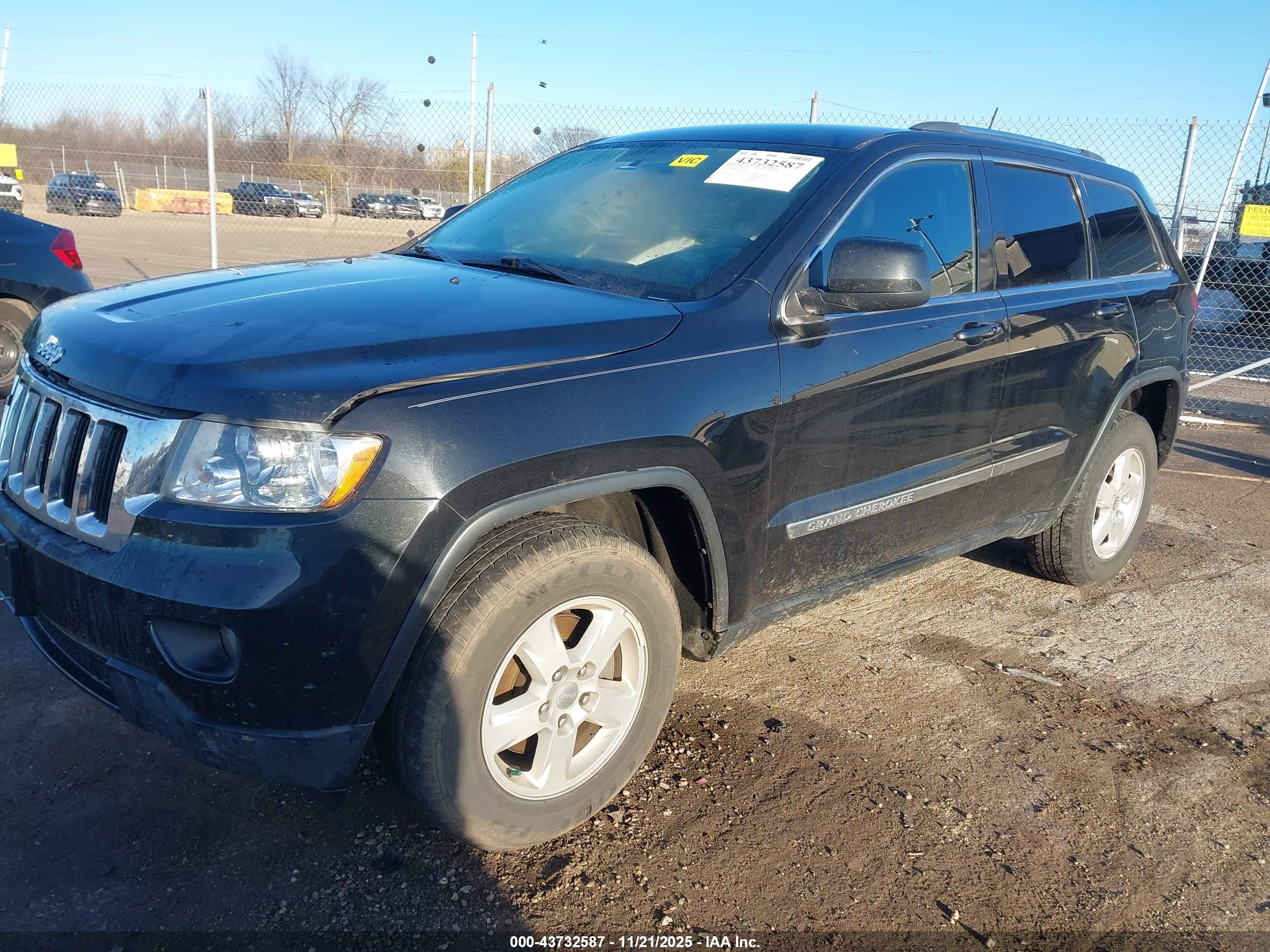 JEEP GRAND image 2