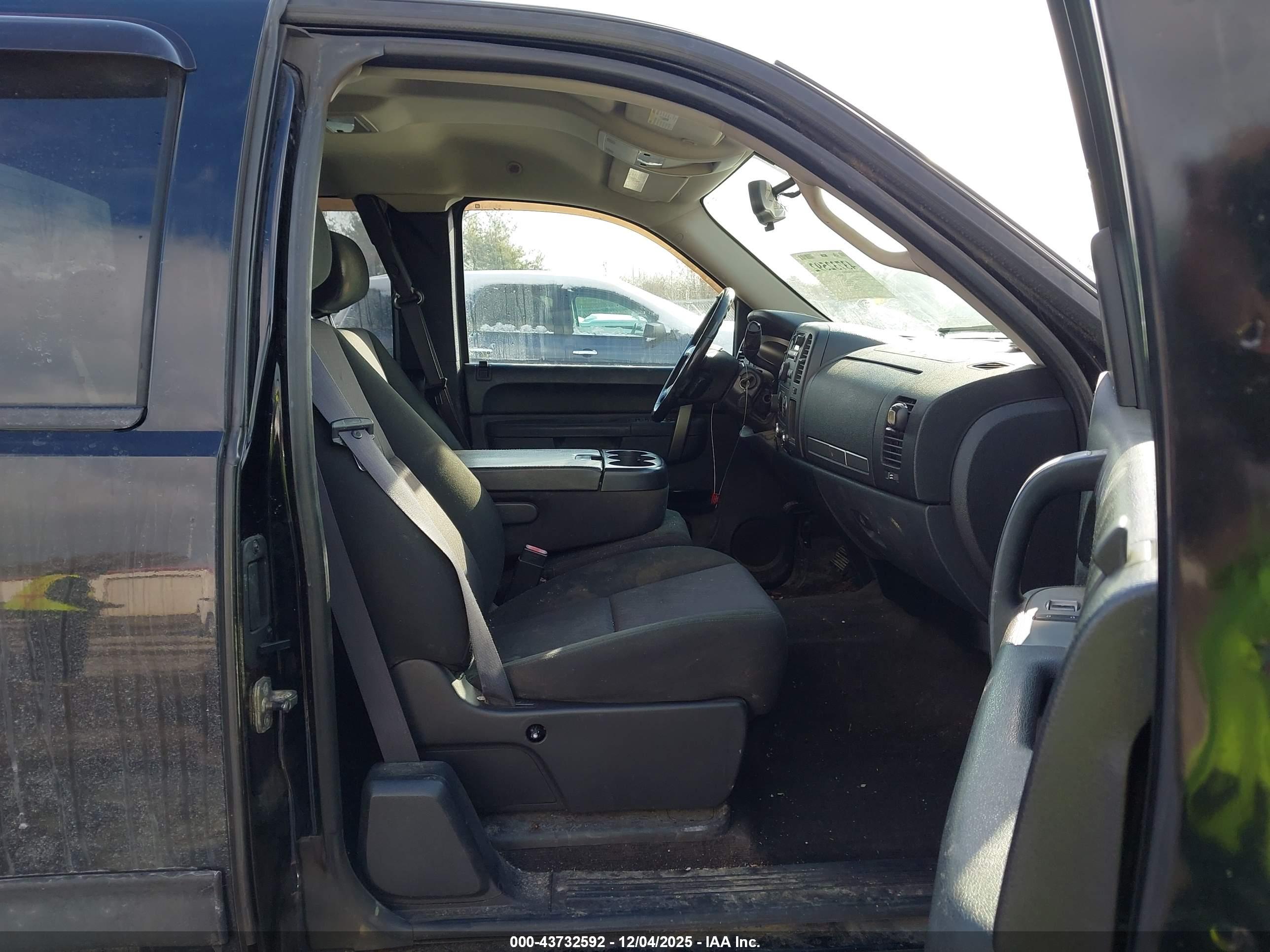 GMC SIERRA image 5