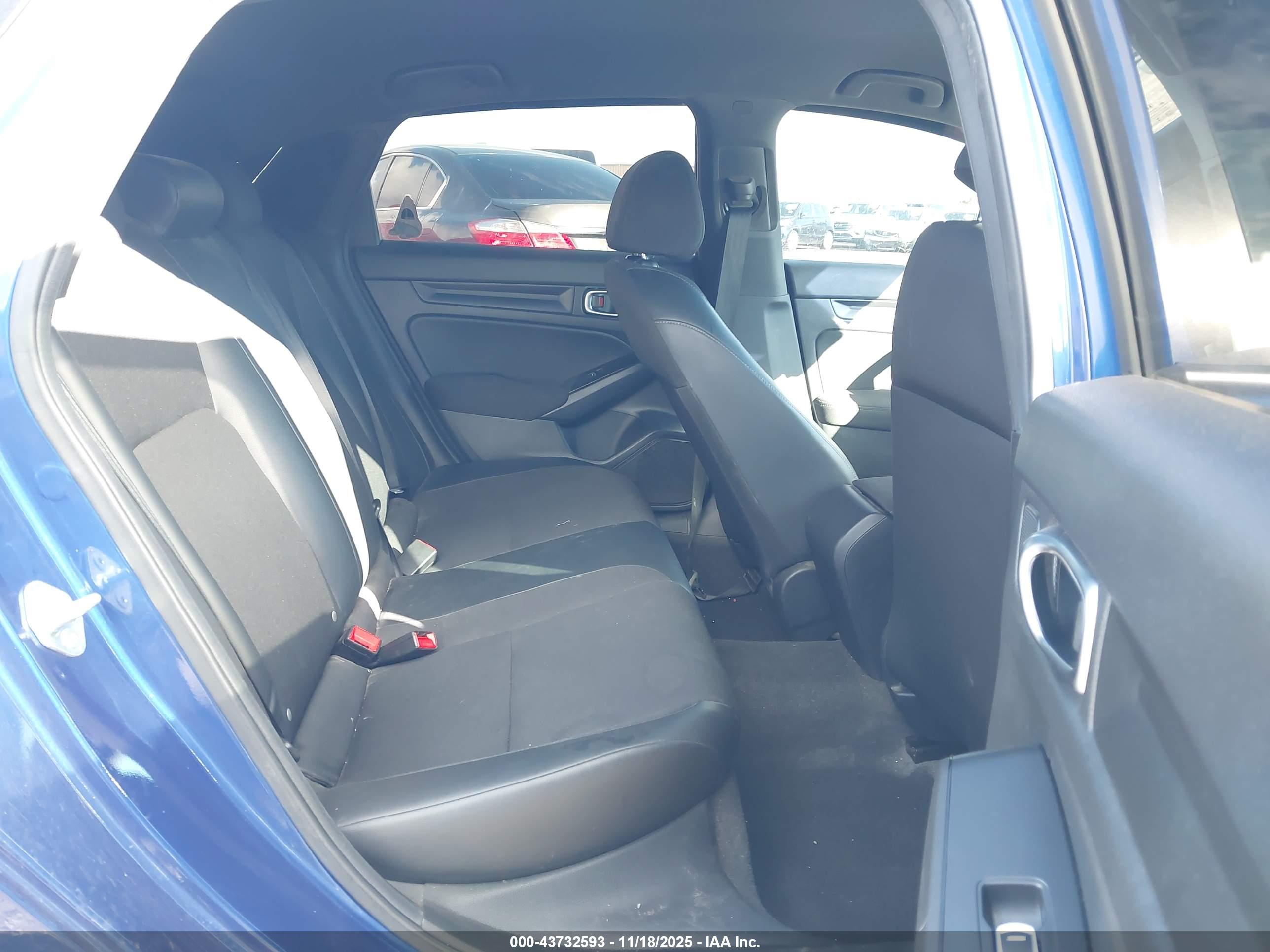 HONDA CIVIC image 8
