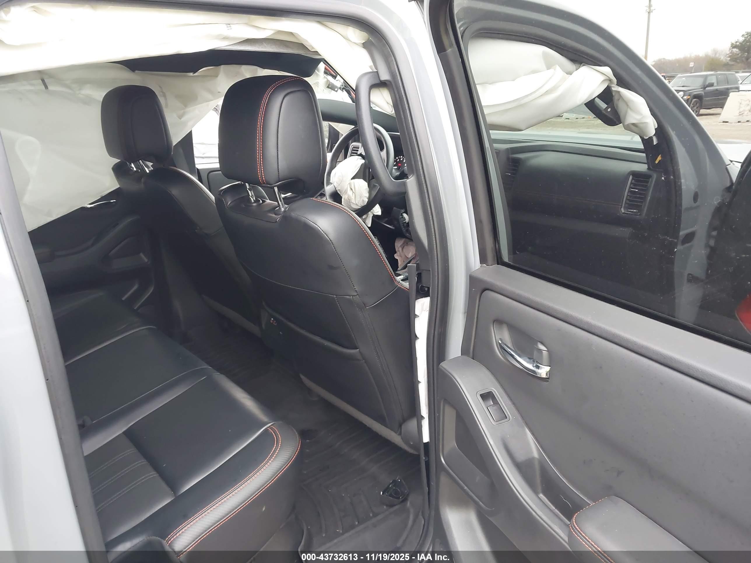NISSAN FRONTIER image 8
