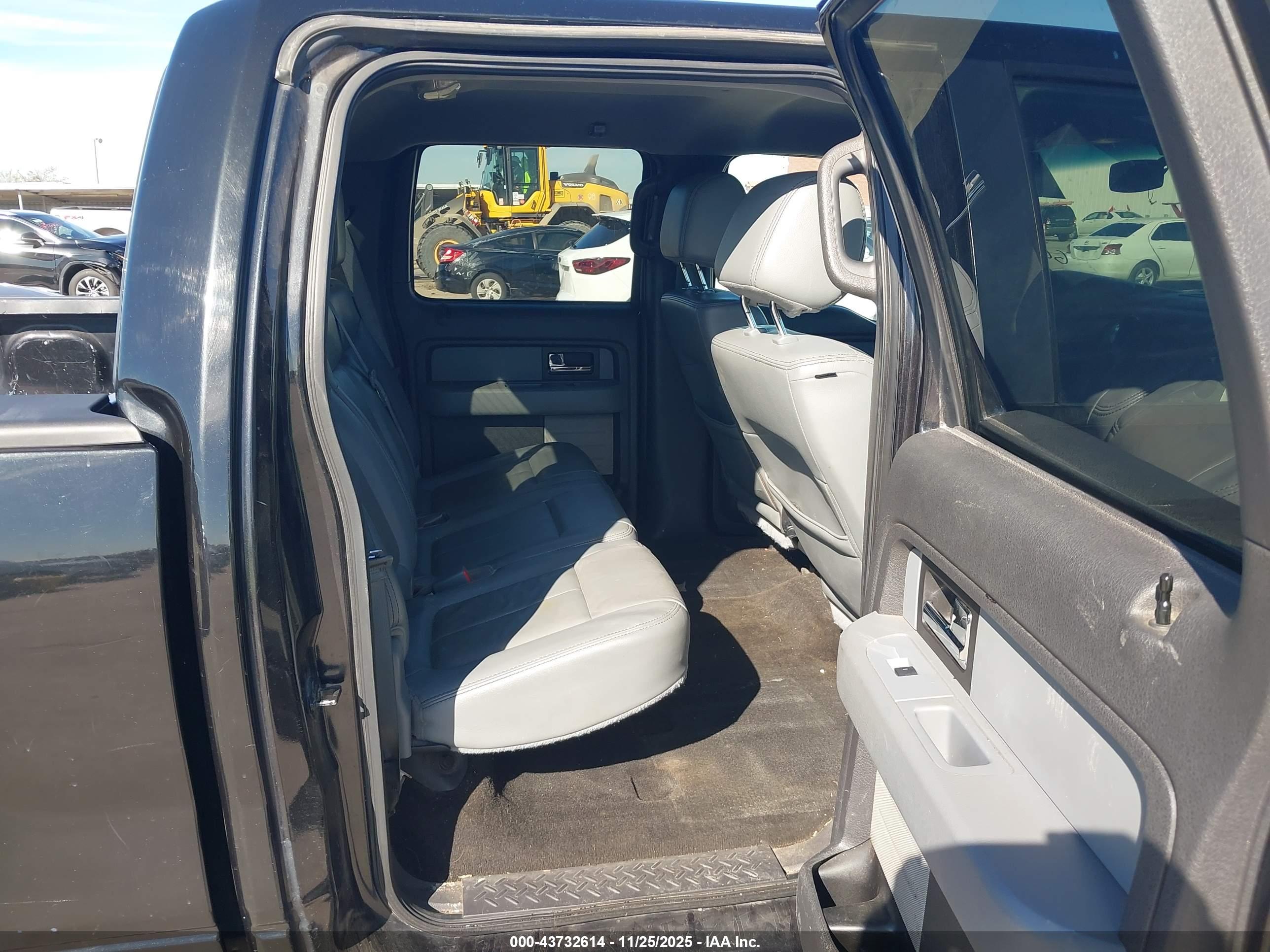 FORD F-150 image 8