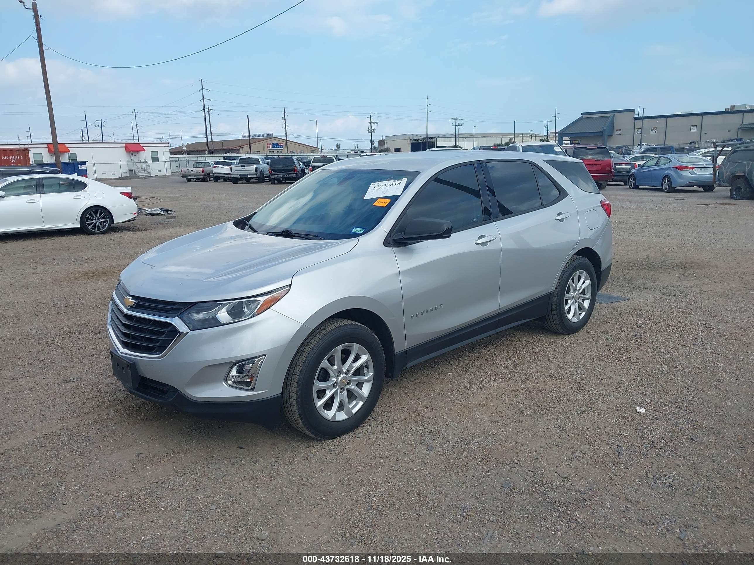 CHEVROLET EQUINOX image 2