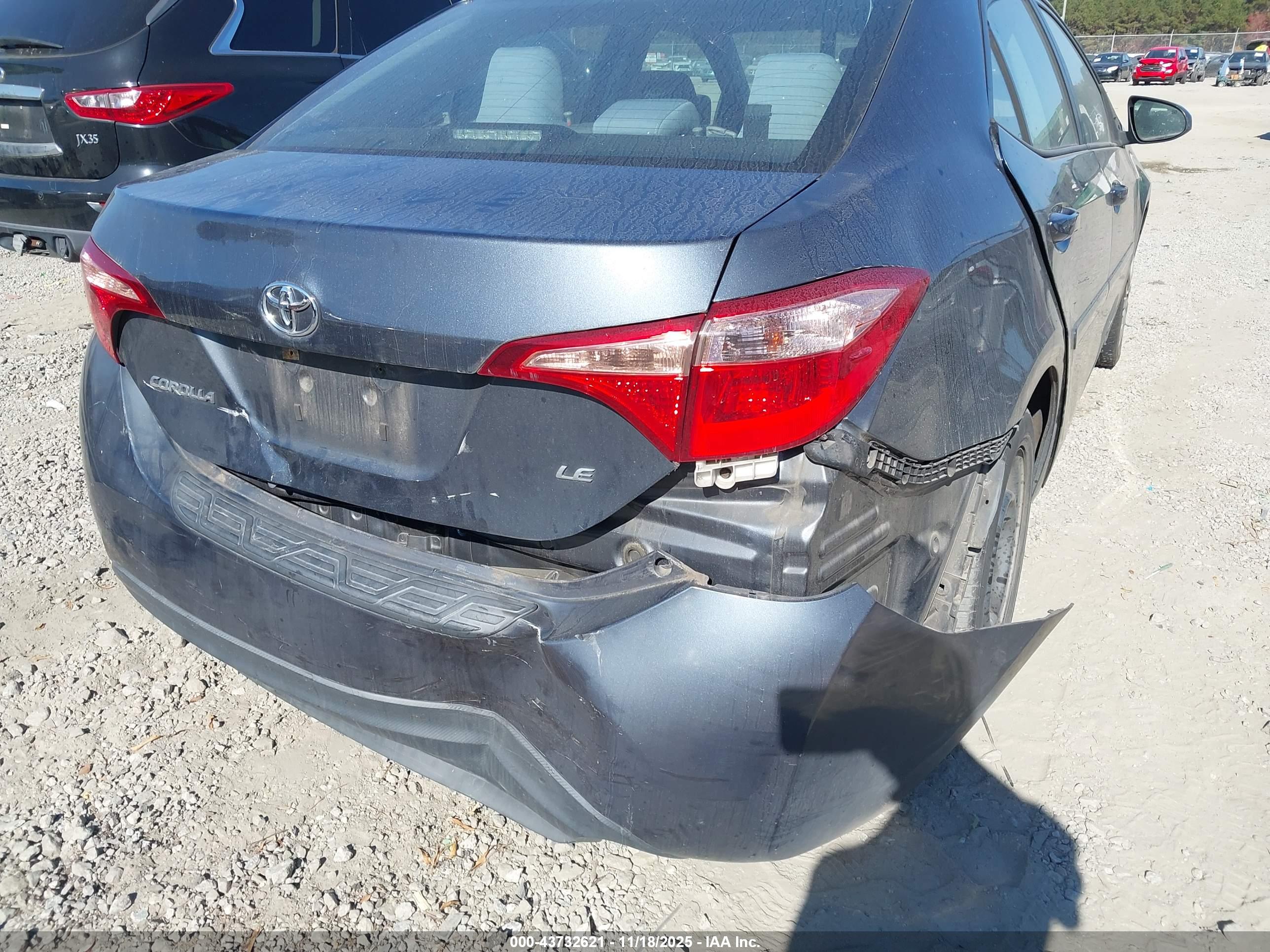 TOYOTA COROLLA image 6