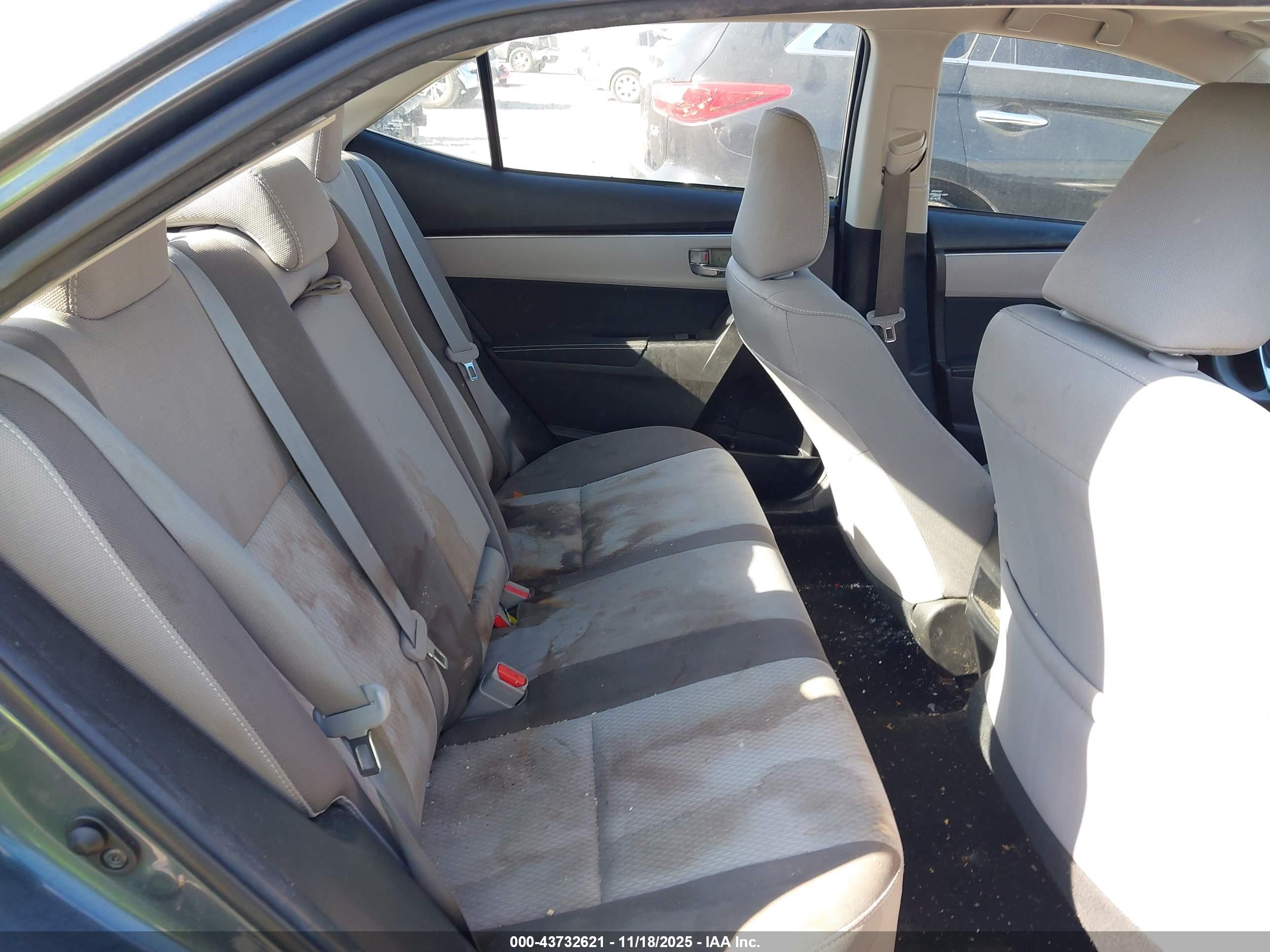 TOYOTA COROLLA image 8