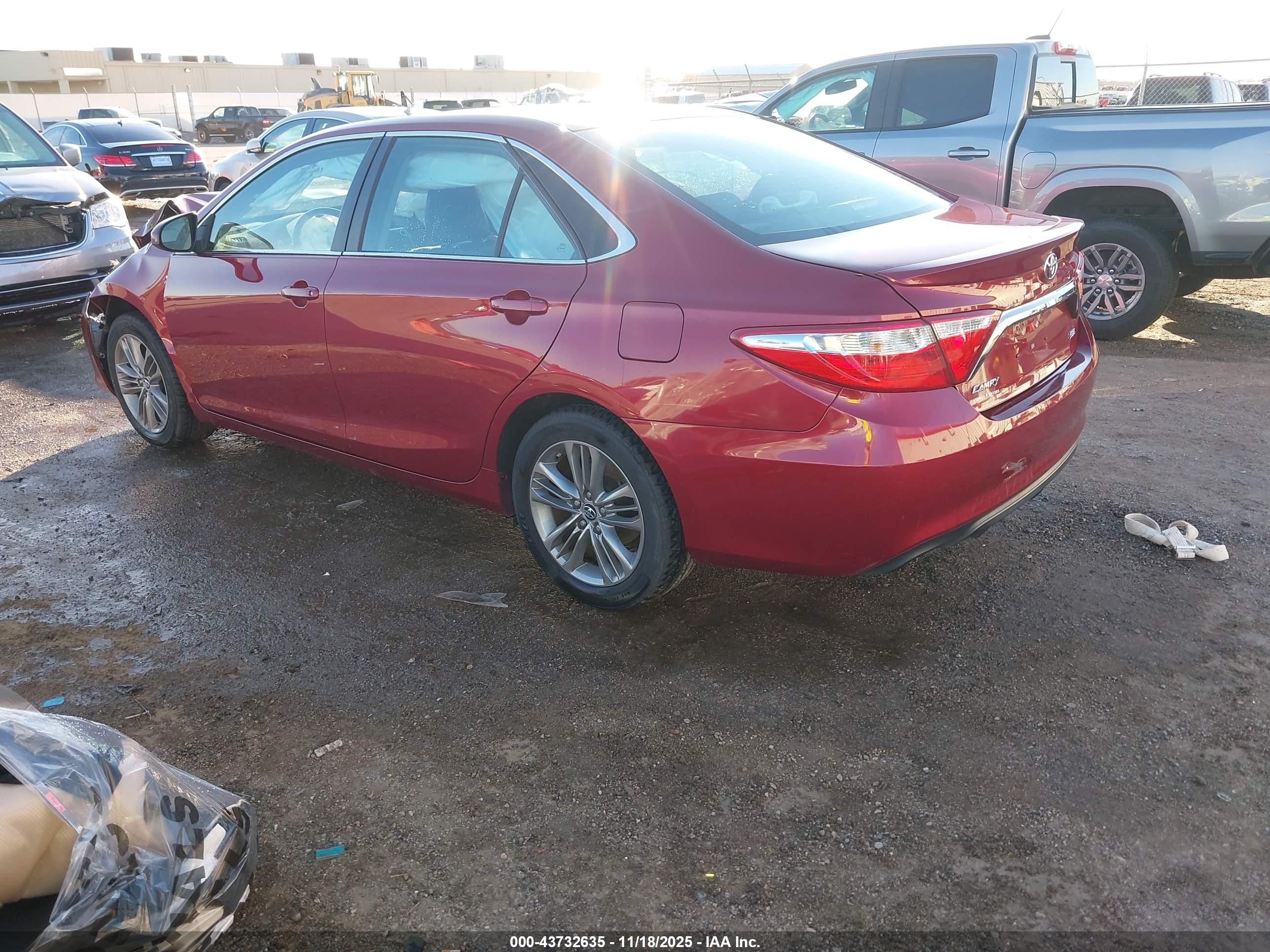 TOYOTA CAMRY image 3