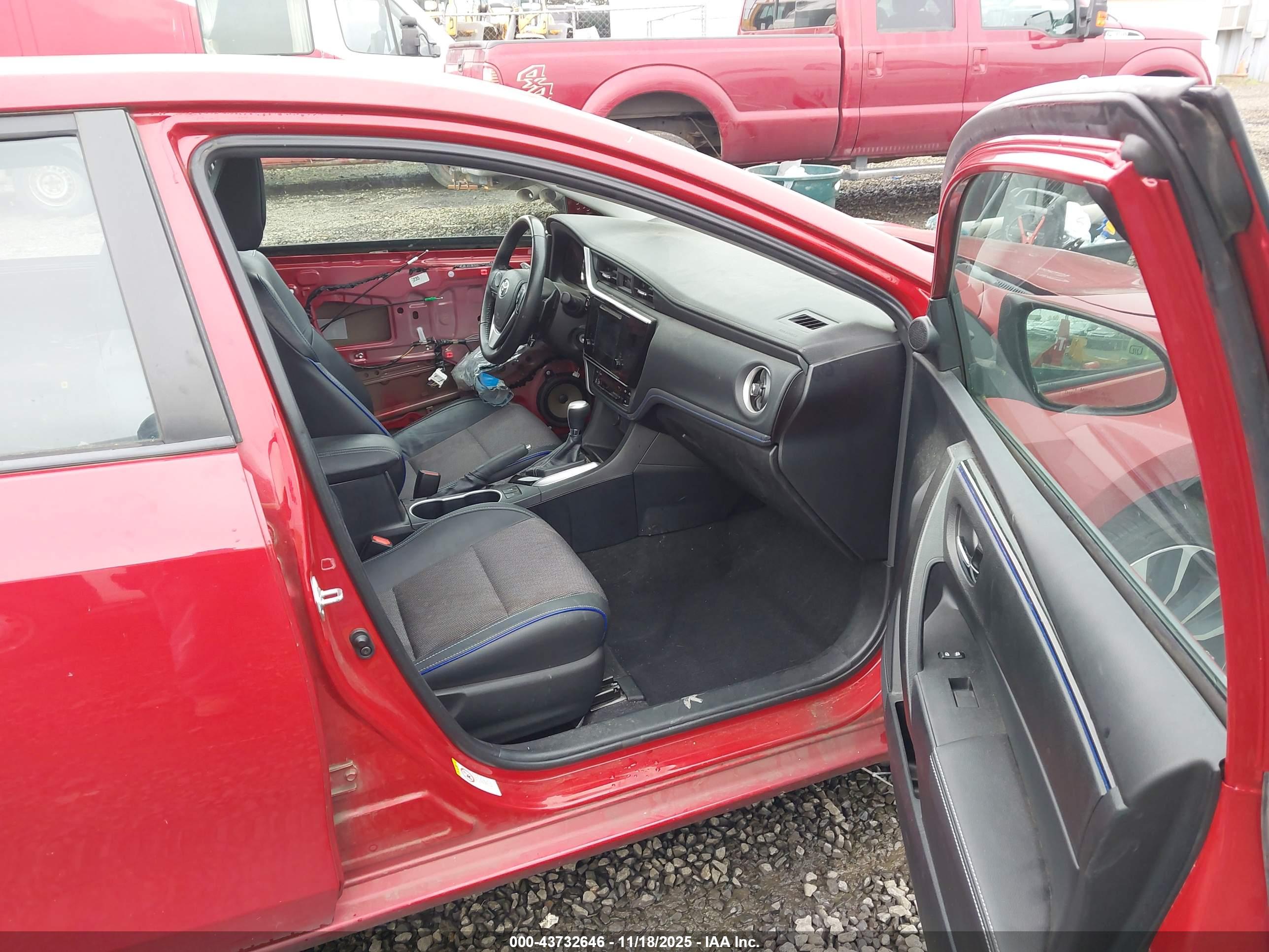 TOYOTA COROLLA image 5