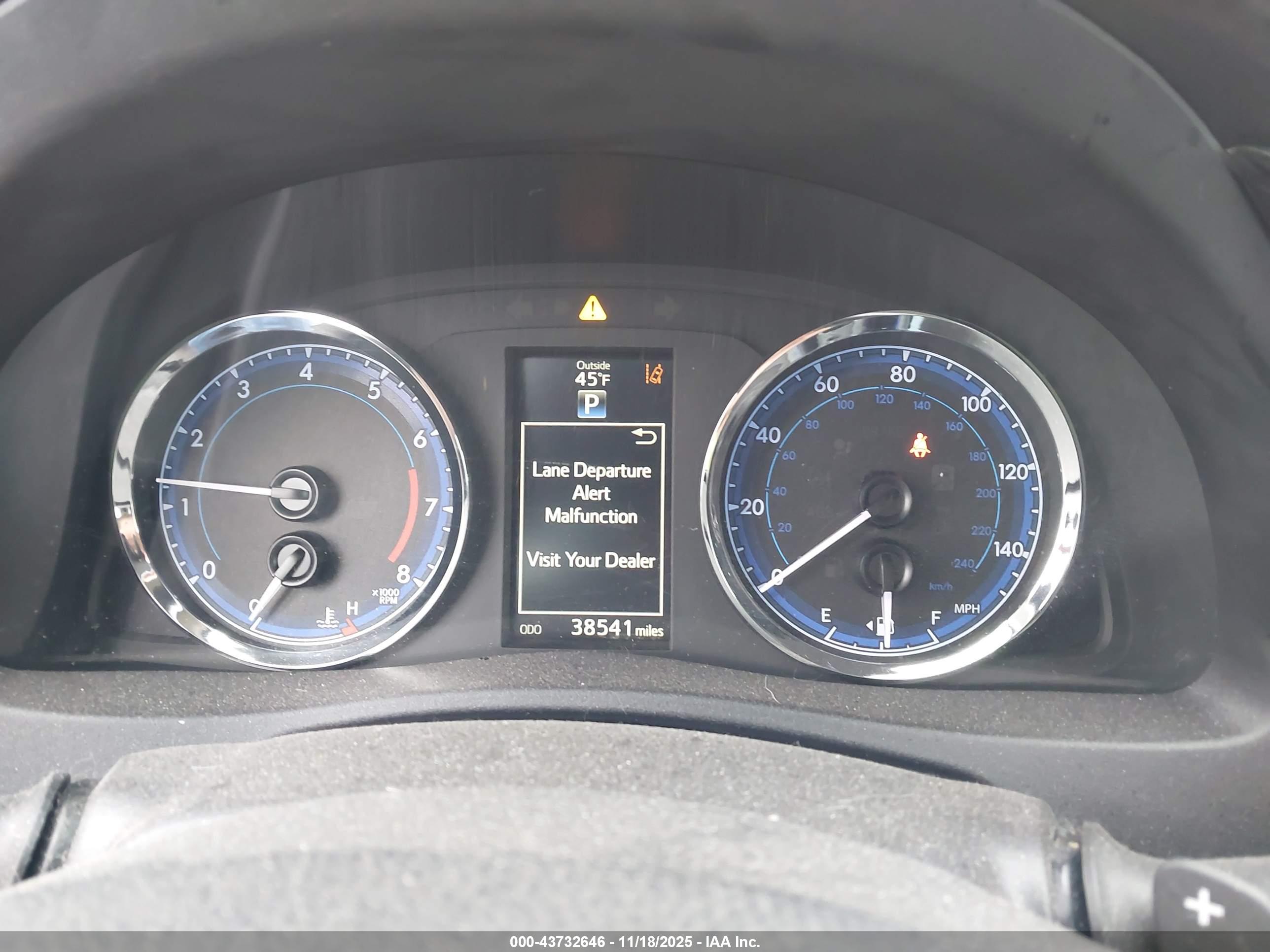 TOYOTA COROLLA image 7