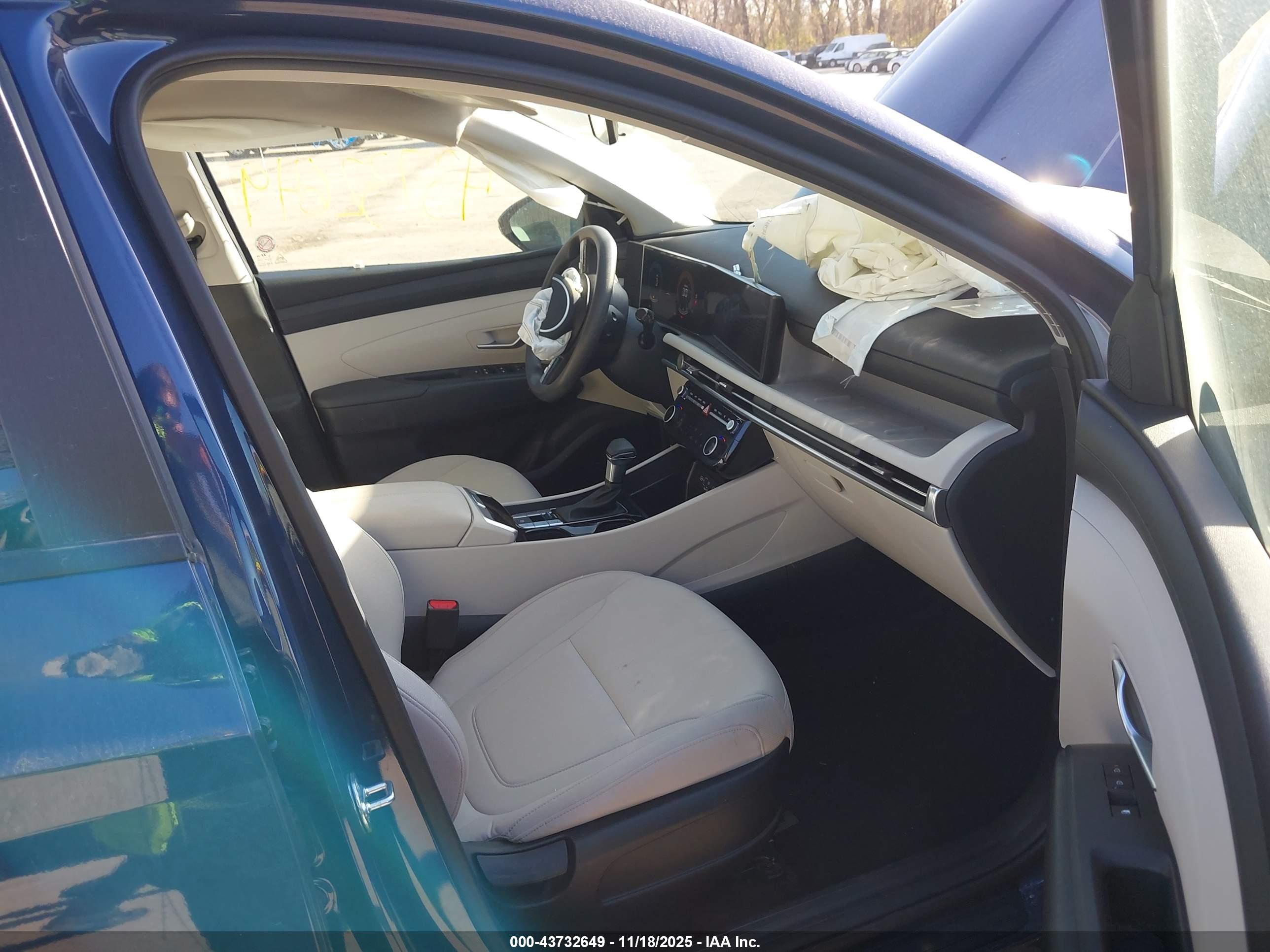 HYUNDAI TUCSON image 5
