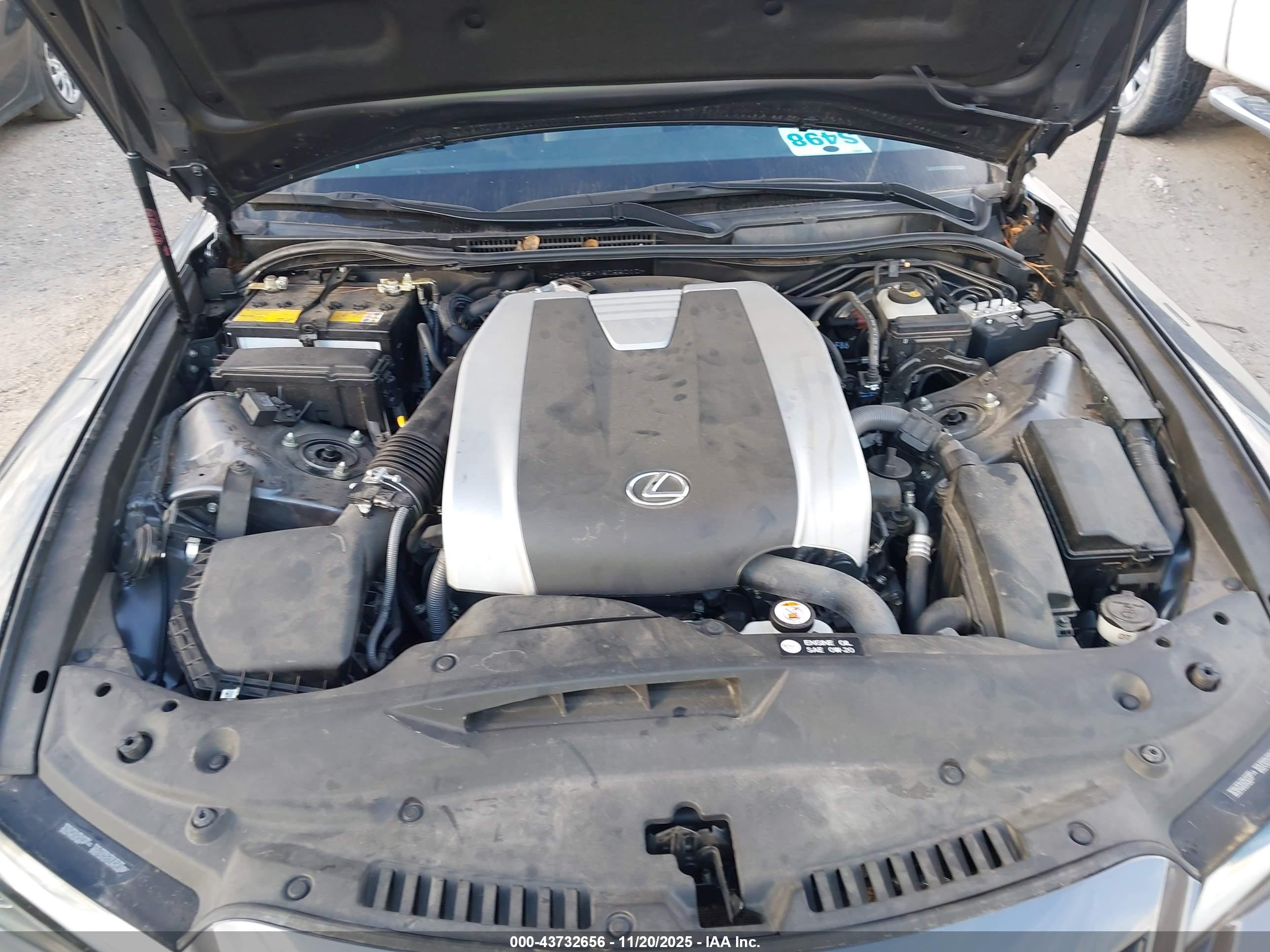 LEXUS IS image 10