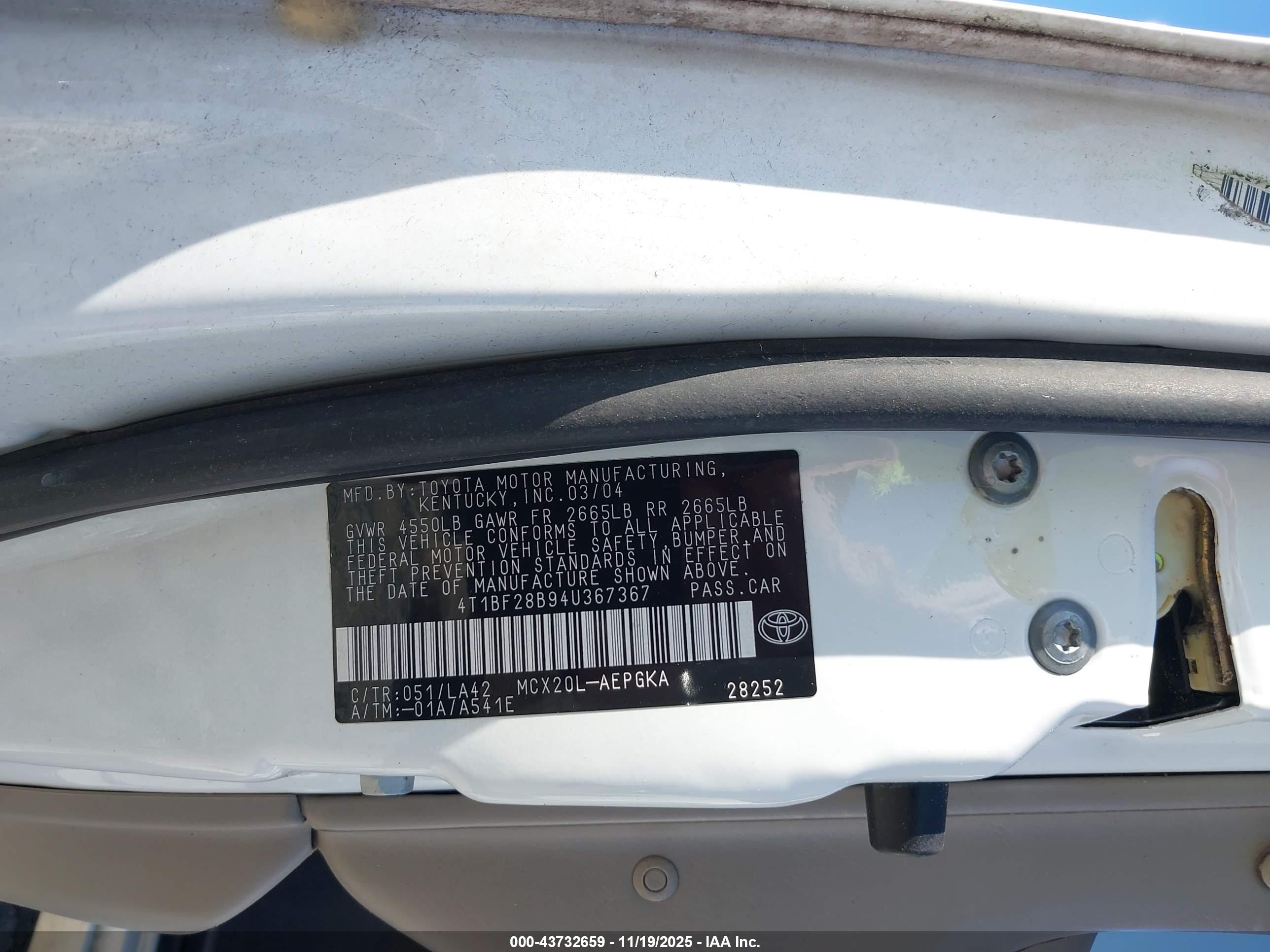 TOYOTA AVALON image 9