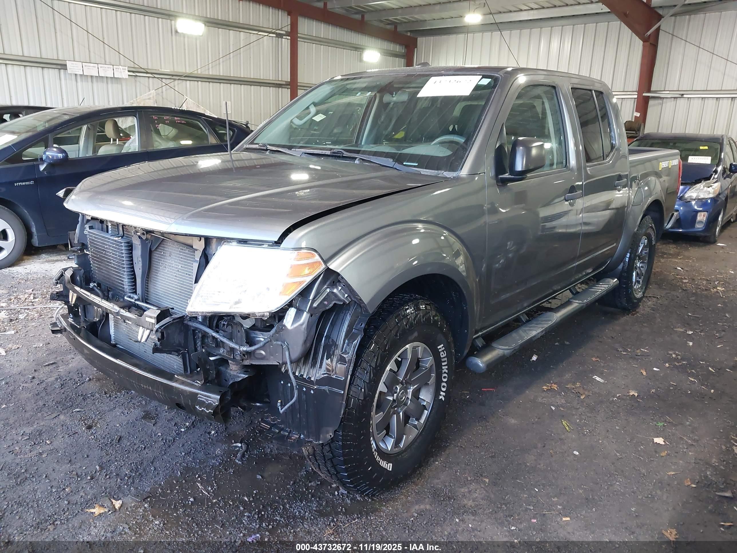 NISSAN FRONTIER image 2