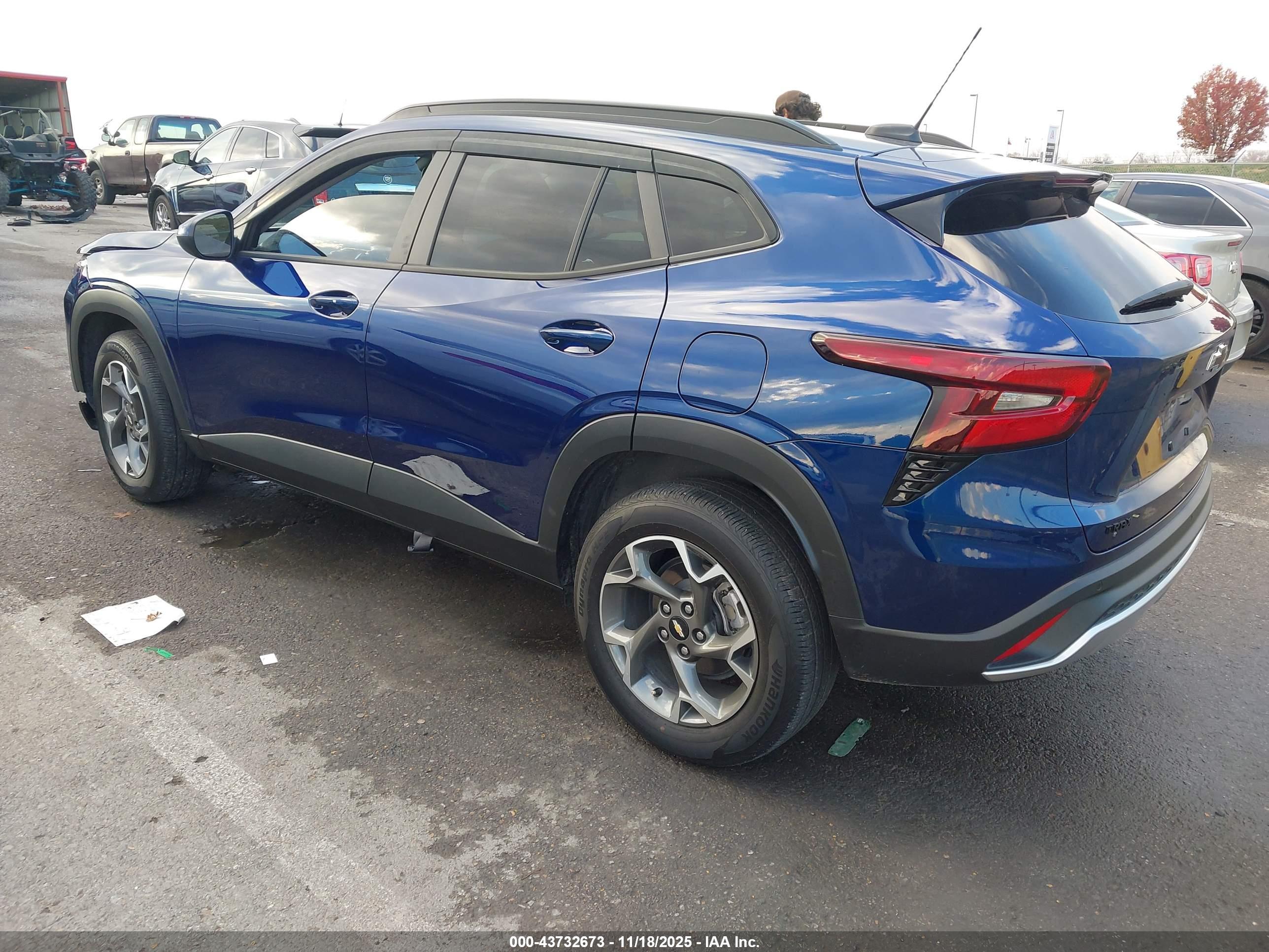 CHEVROLET TRAX image 3