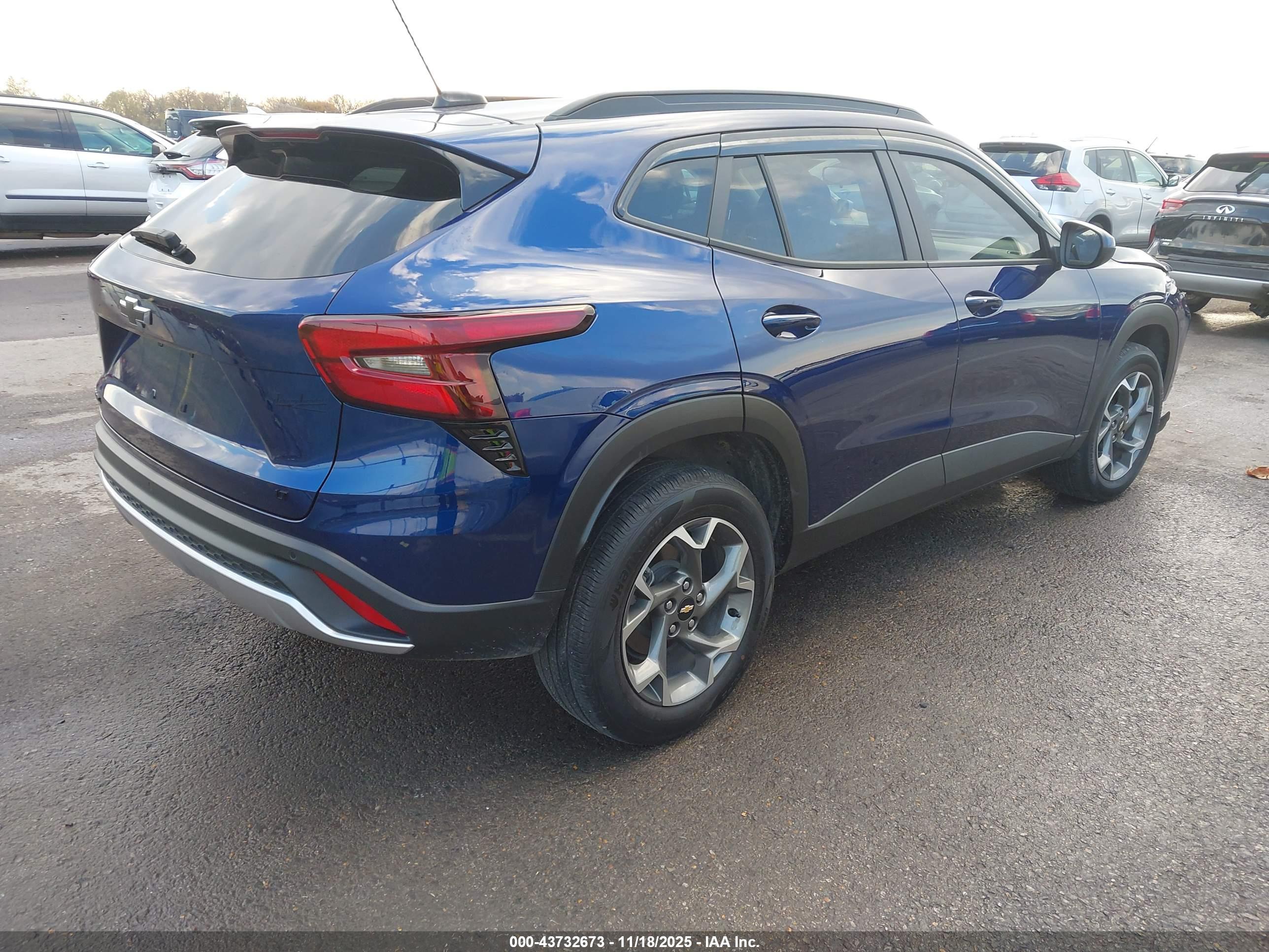 CHEVROLET TRAX image 4