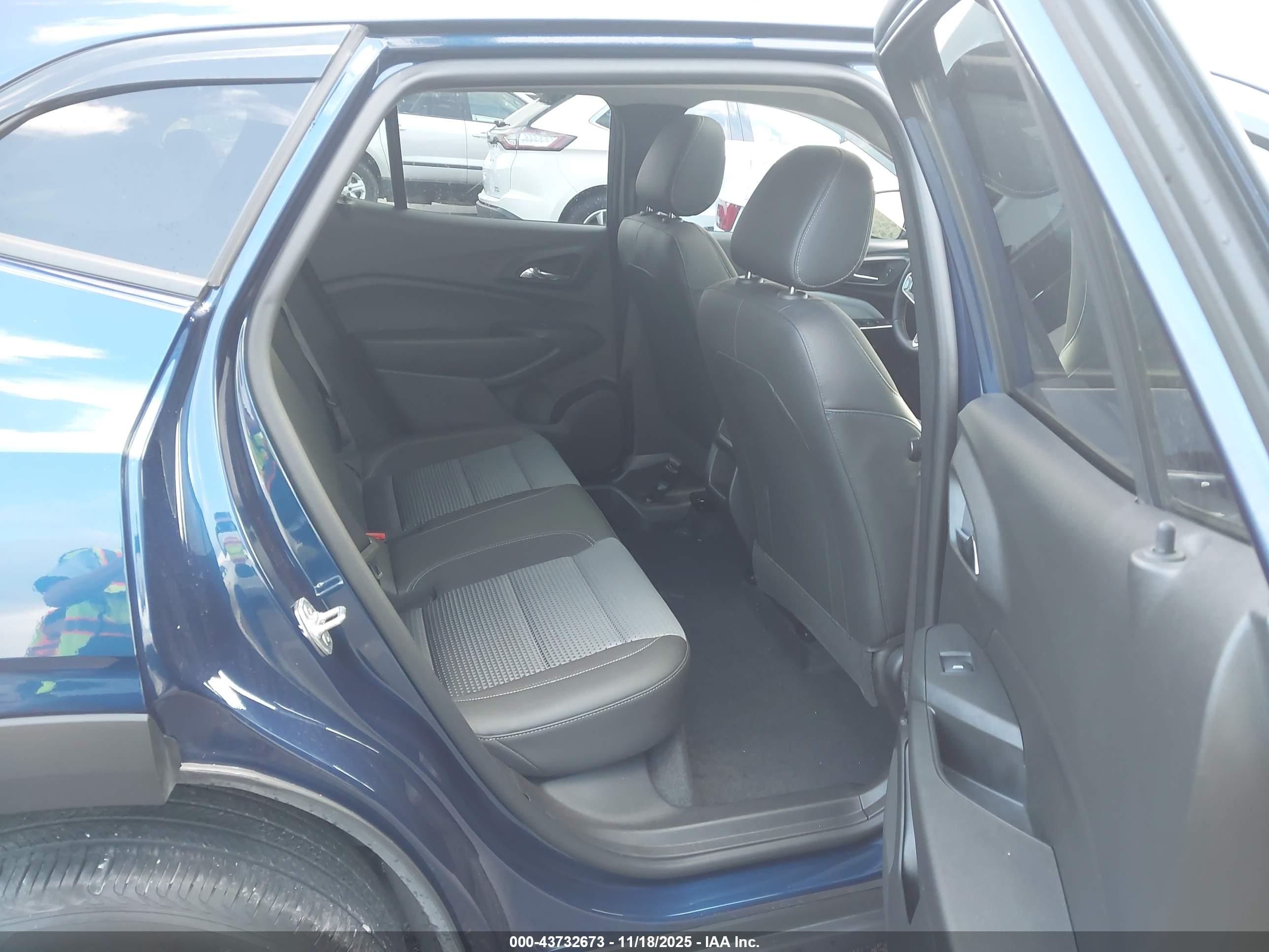 CHEVROLET TRAX image 8