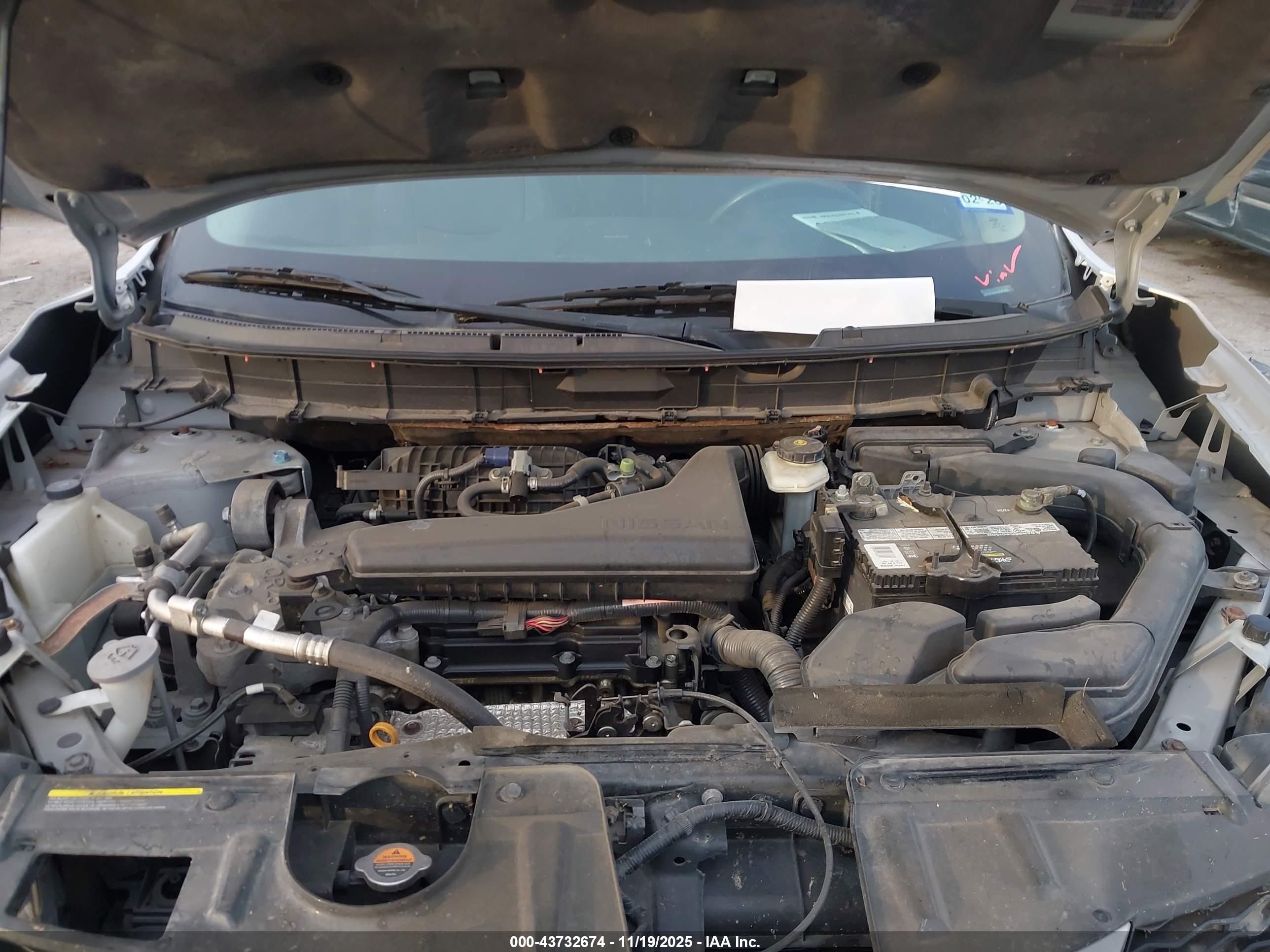 NISSAN ROGUE image 10