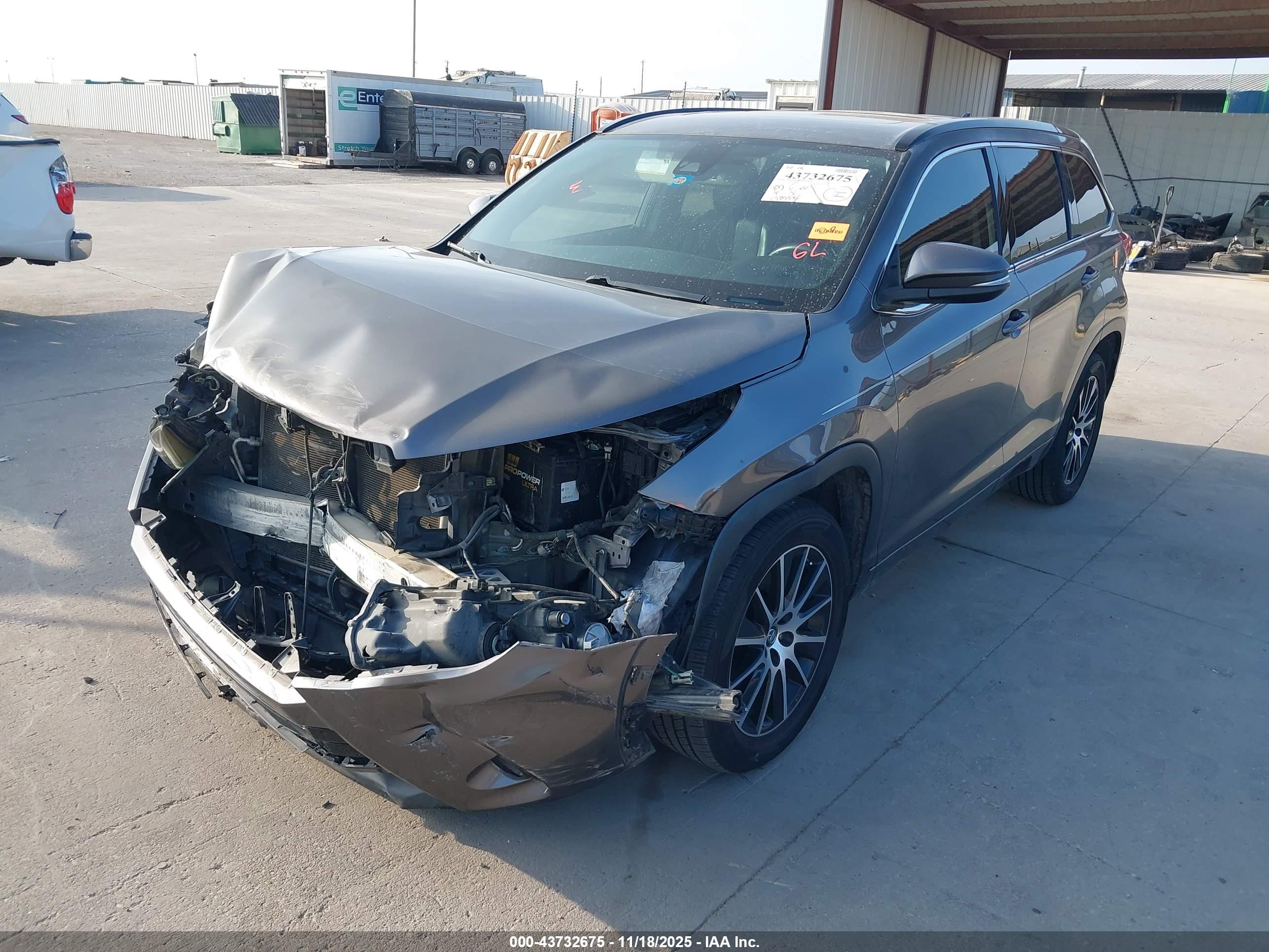 TOYOTA HIGHLANDER image 2
