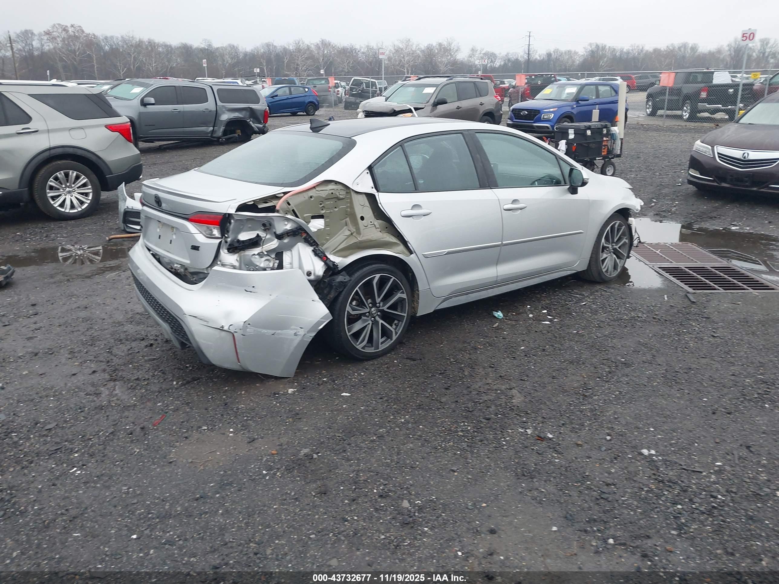 TOYOTA COROLLA image 4