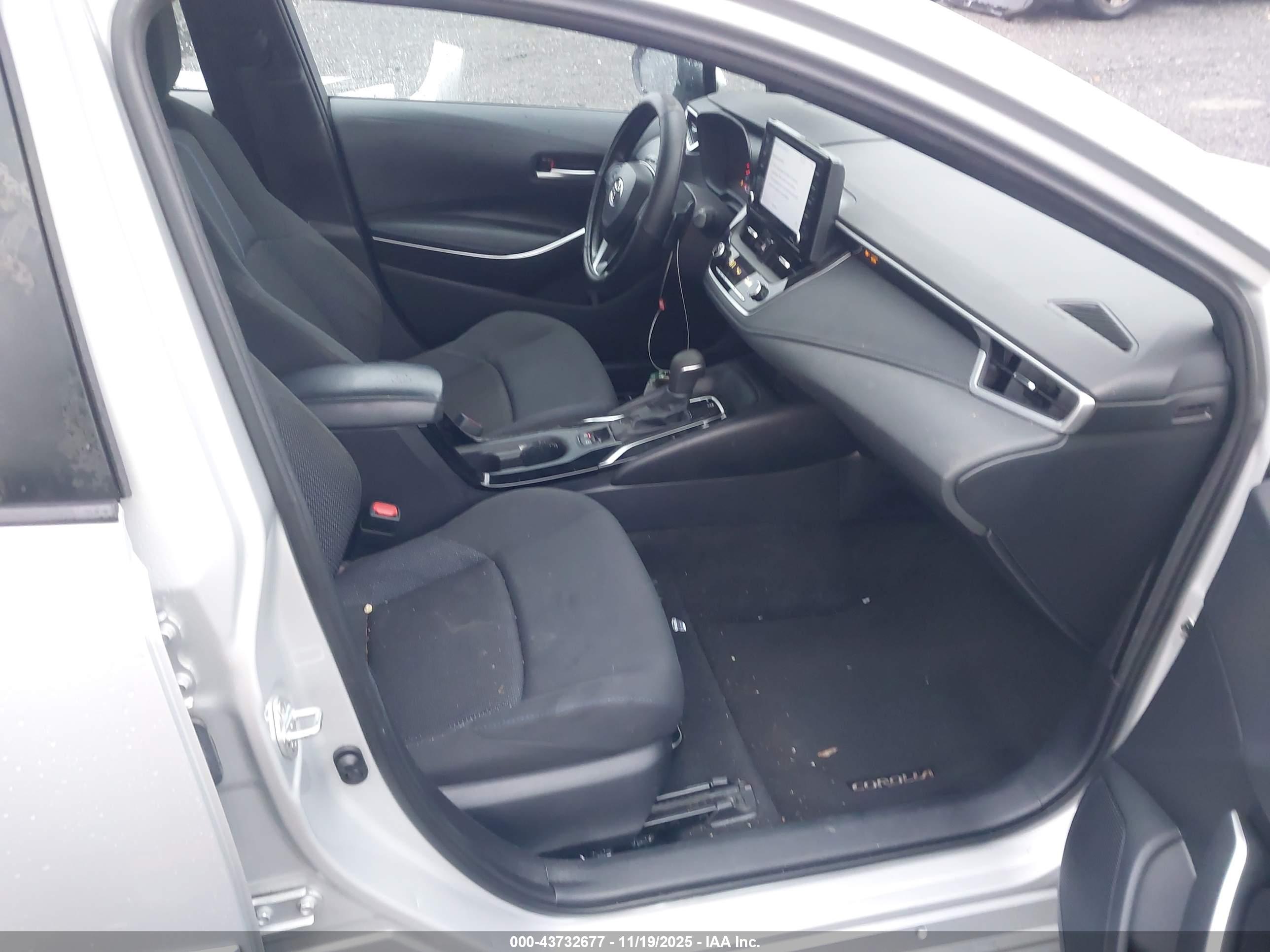 TOYOTA COROLLA image 5