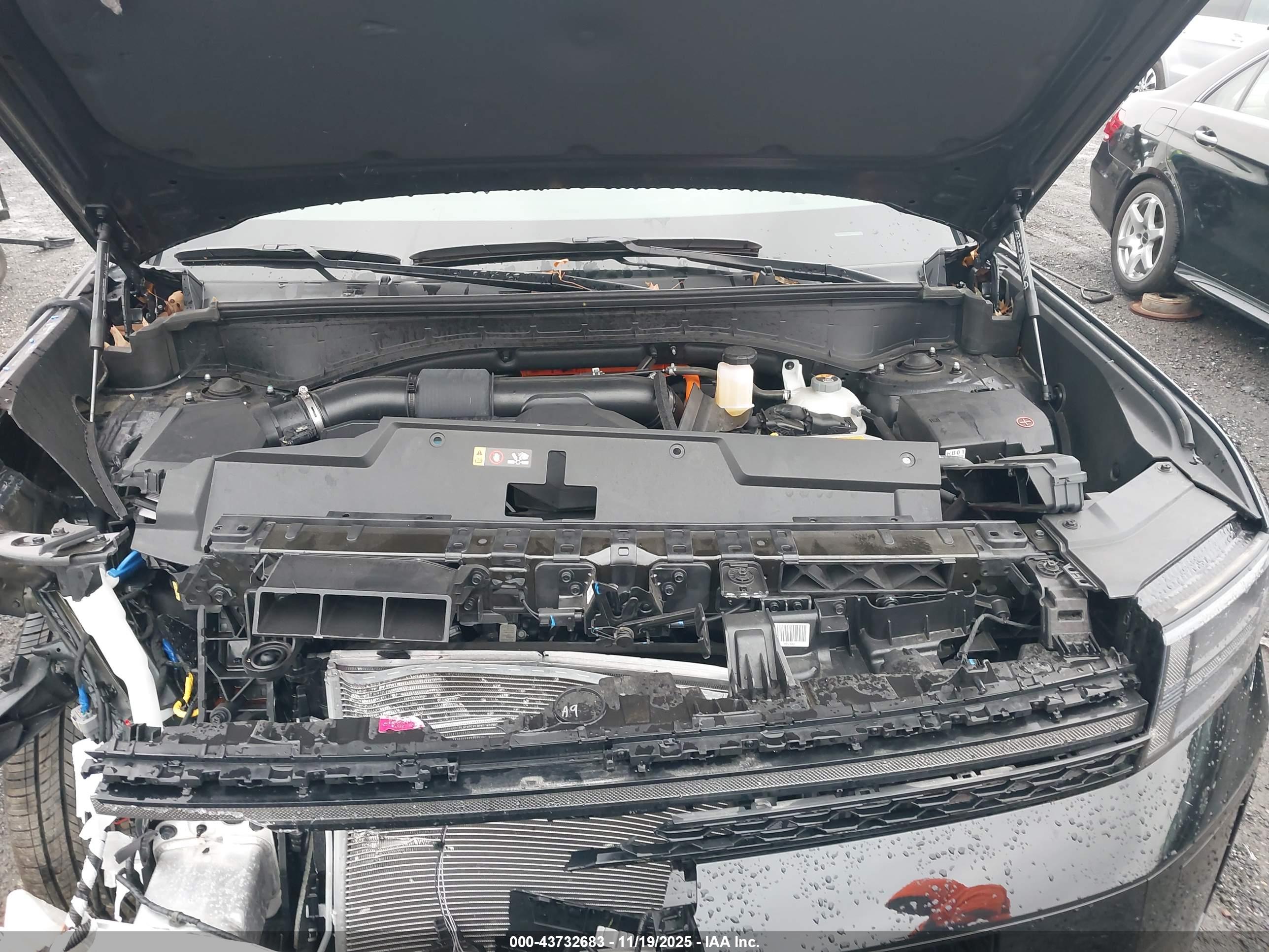 HYUNDAI SANTA image 10