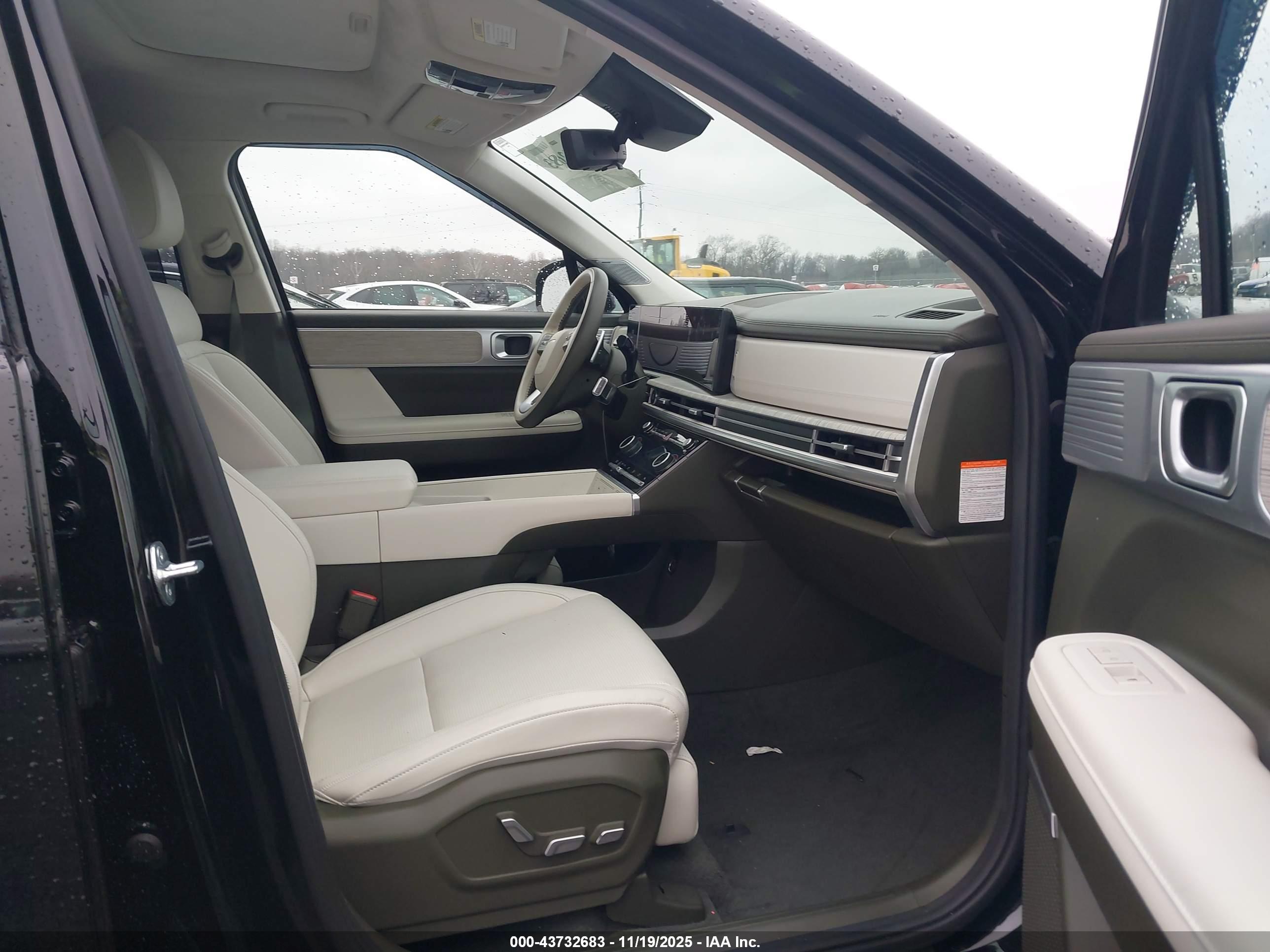 HYUNDAI SANTA image 5