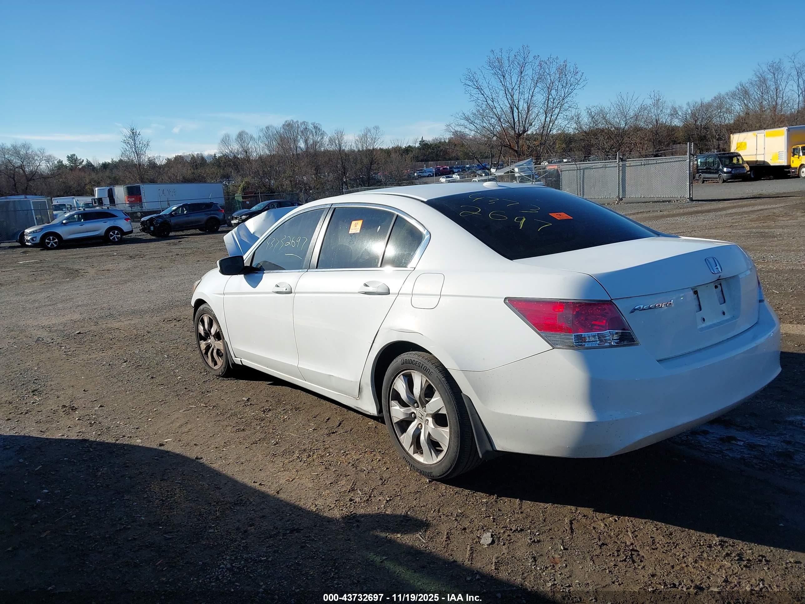 HONDA ACCORD image 3