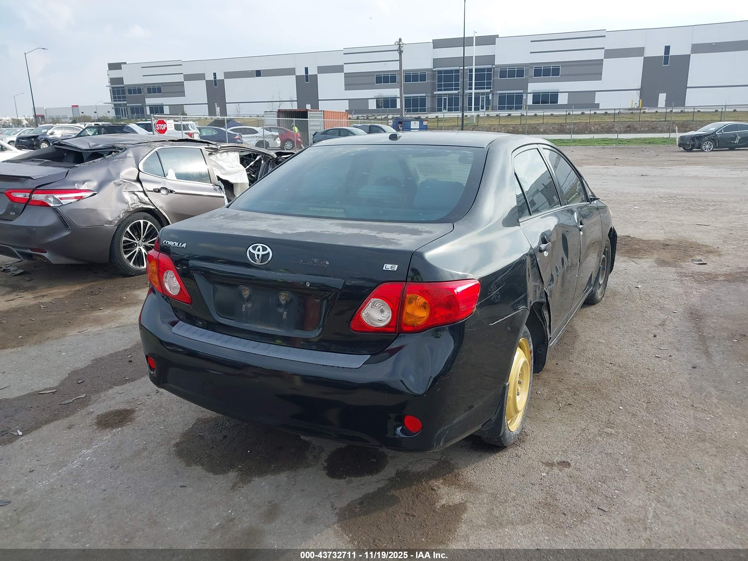 TOYOTA COROLLA image 4