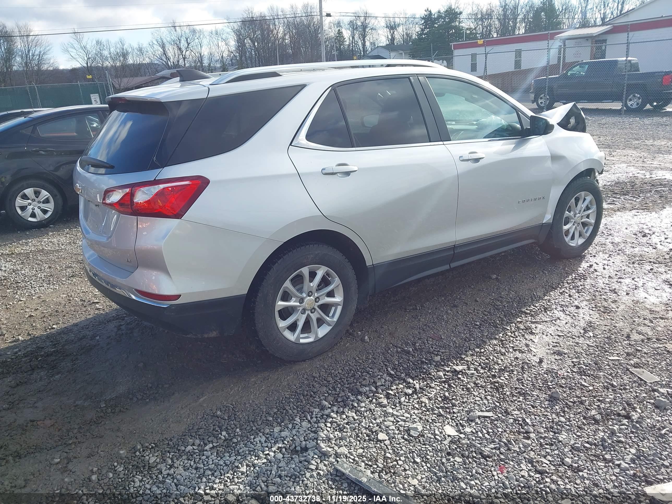 CHEVROLET EQUINOX image 4