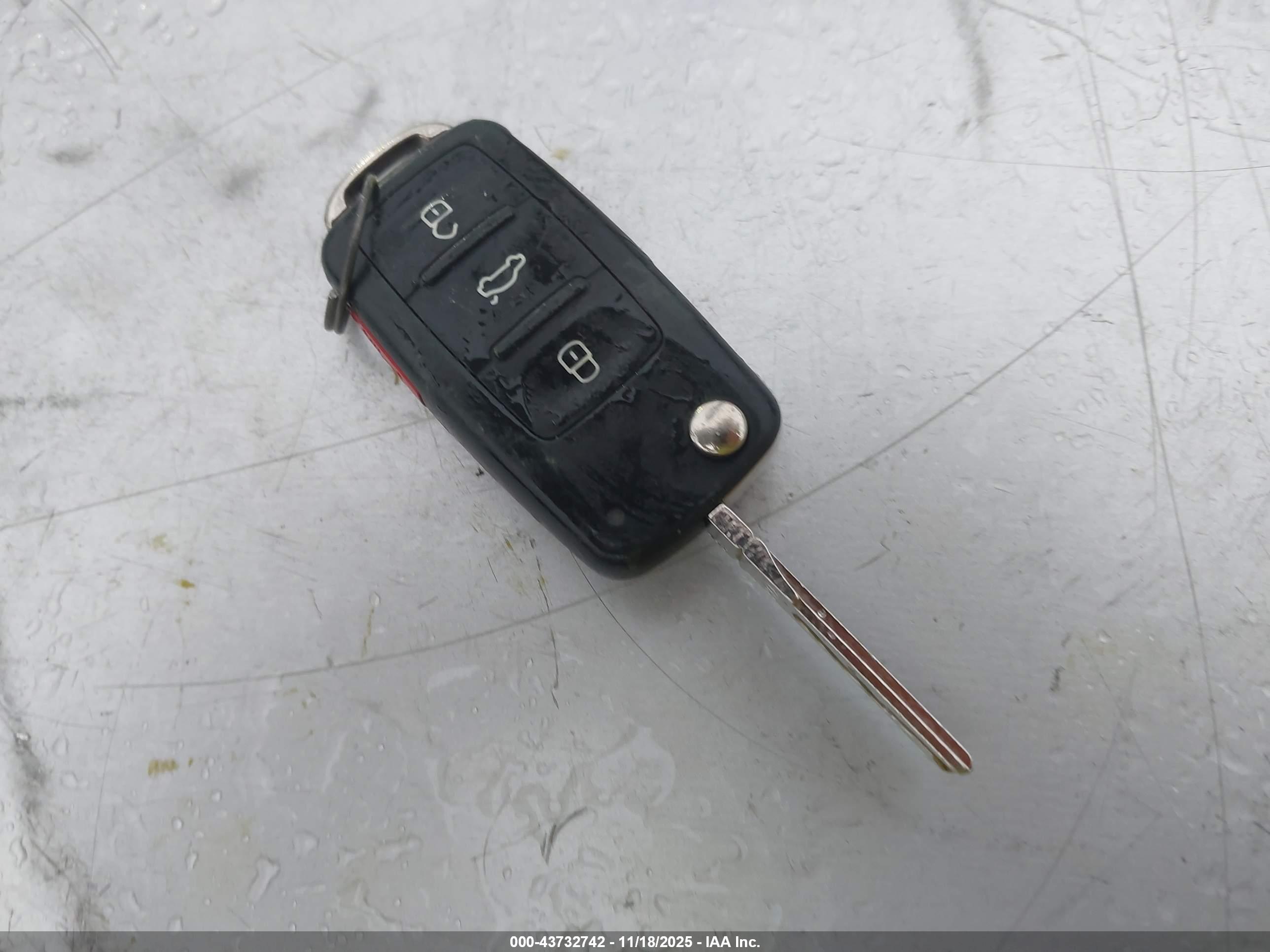 VOLKSWAGEN JETTA image 11