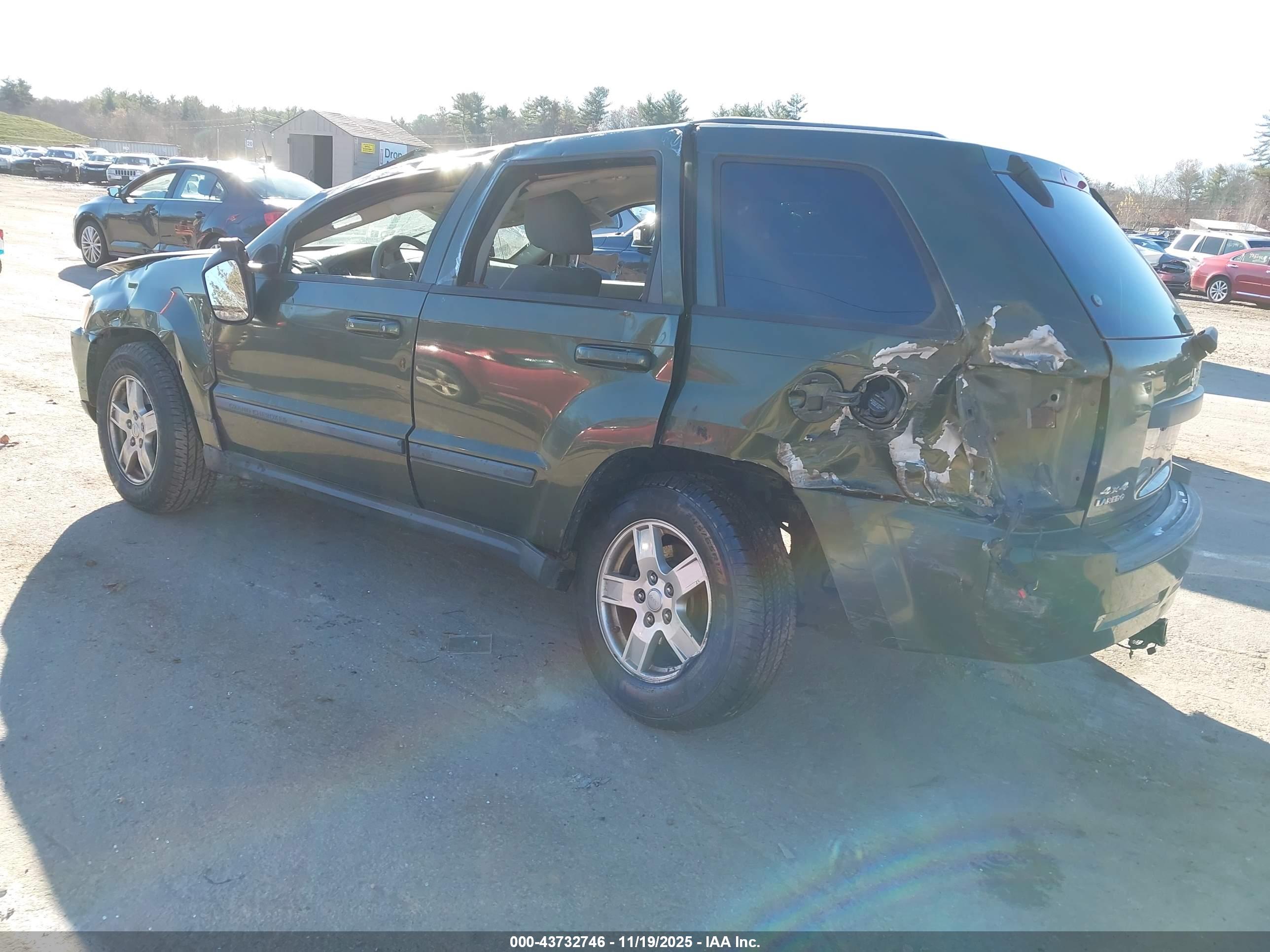 JEEP GRAND image 3