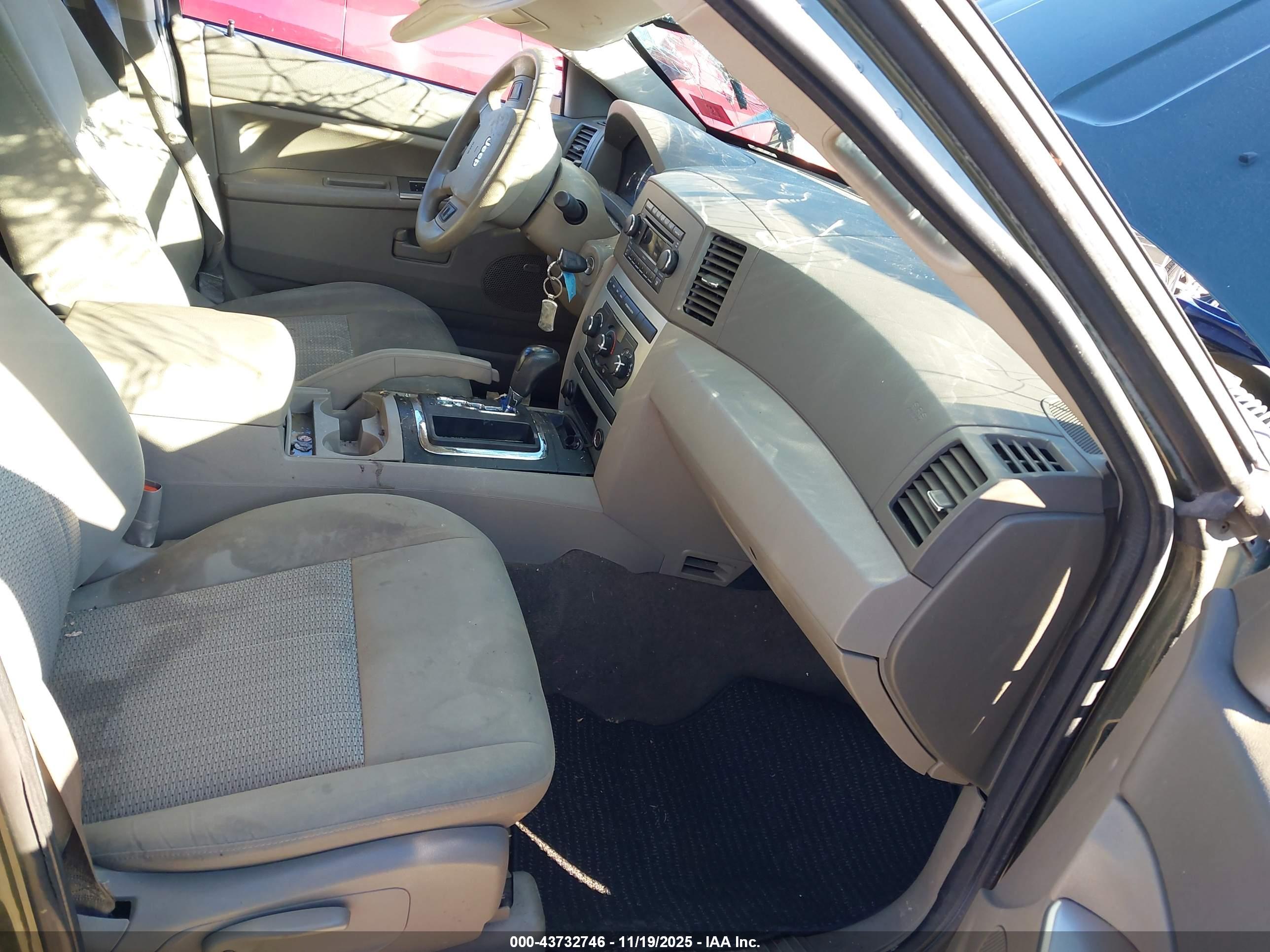 JEEP GRAND image 5