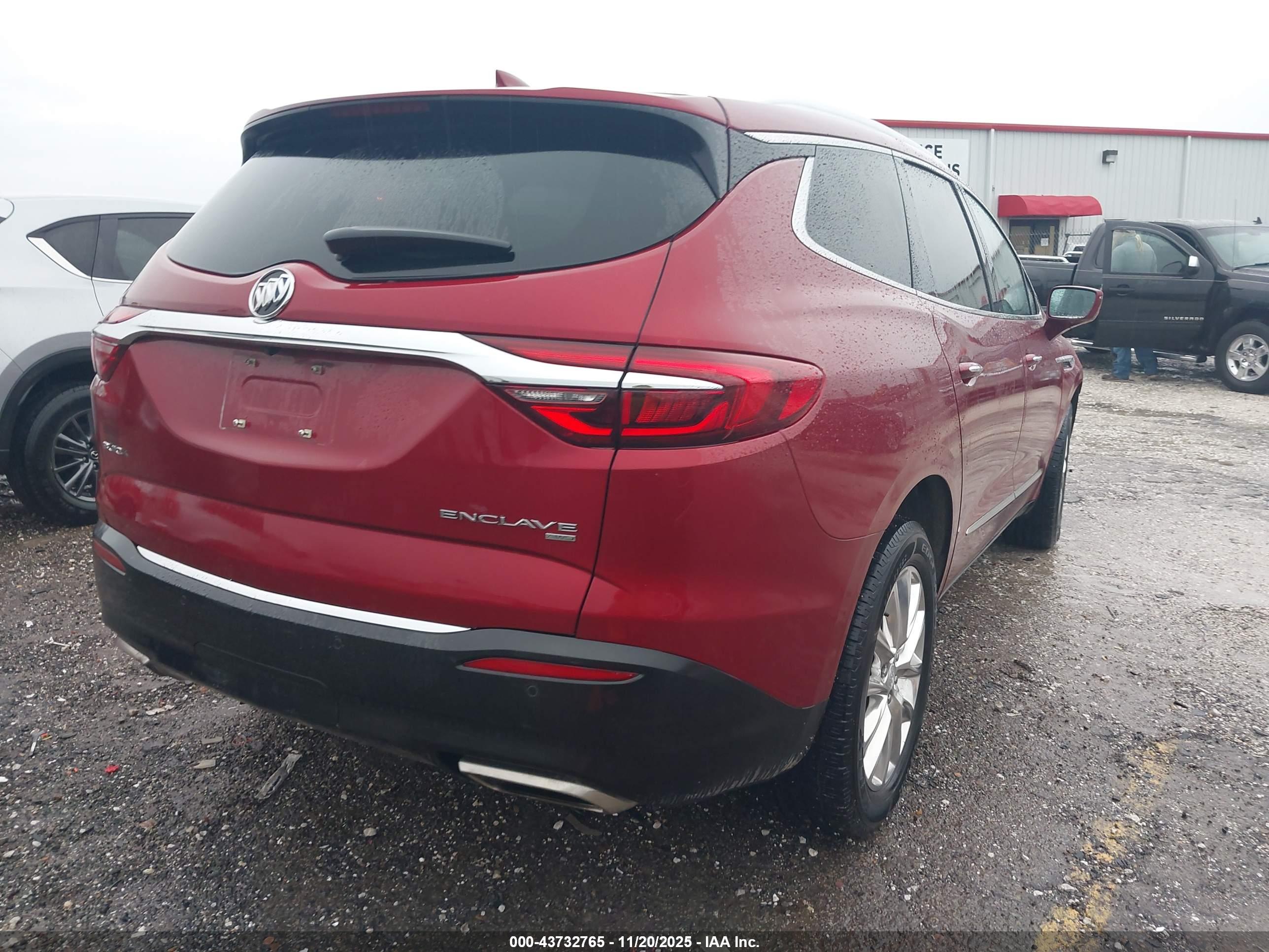 BUICK ENCLAVE image 4