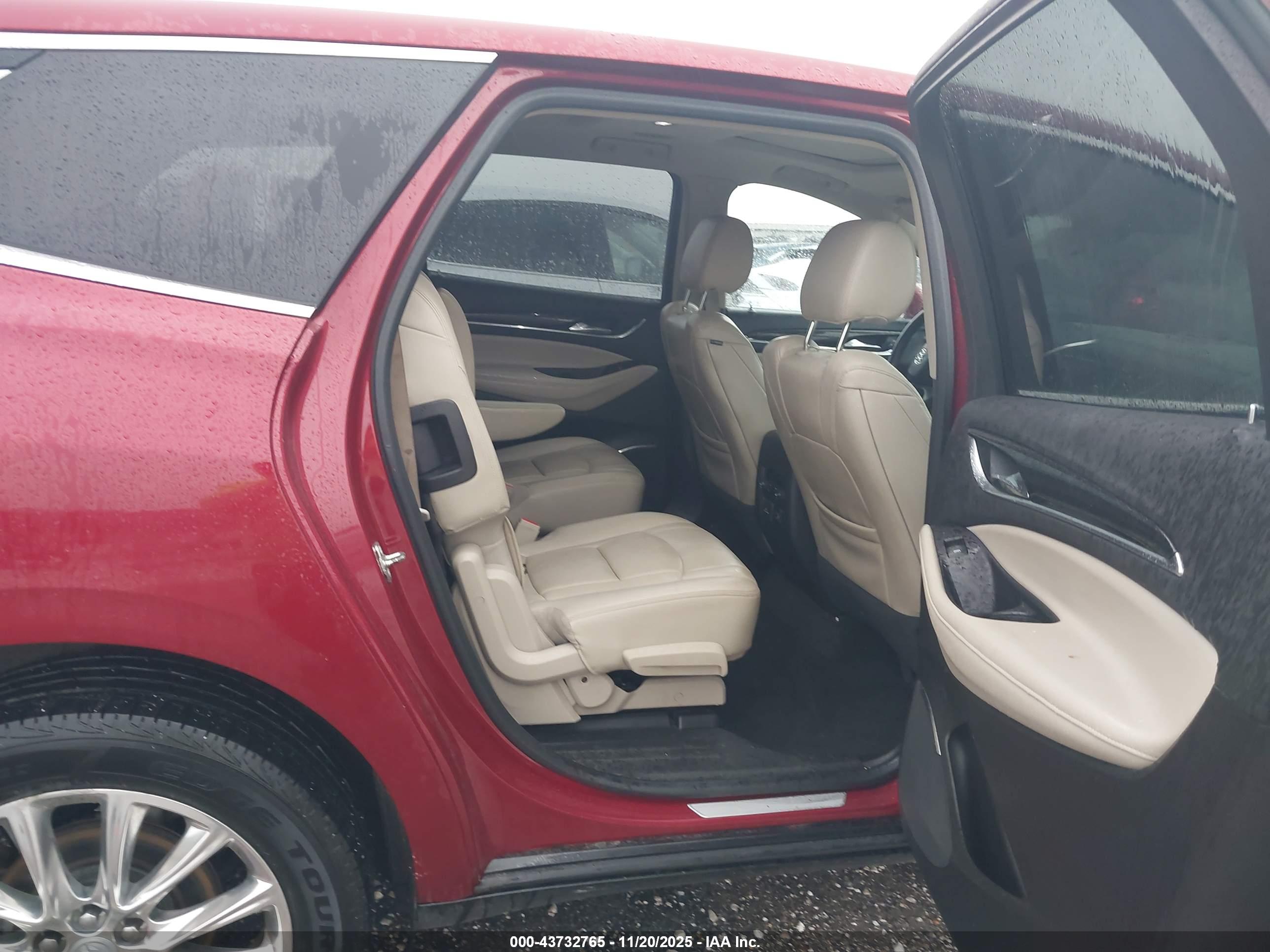 BUICK ENCLAVE image 8