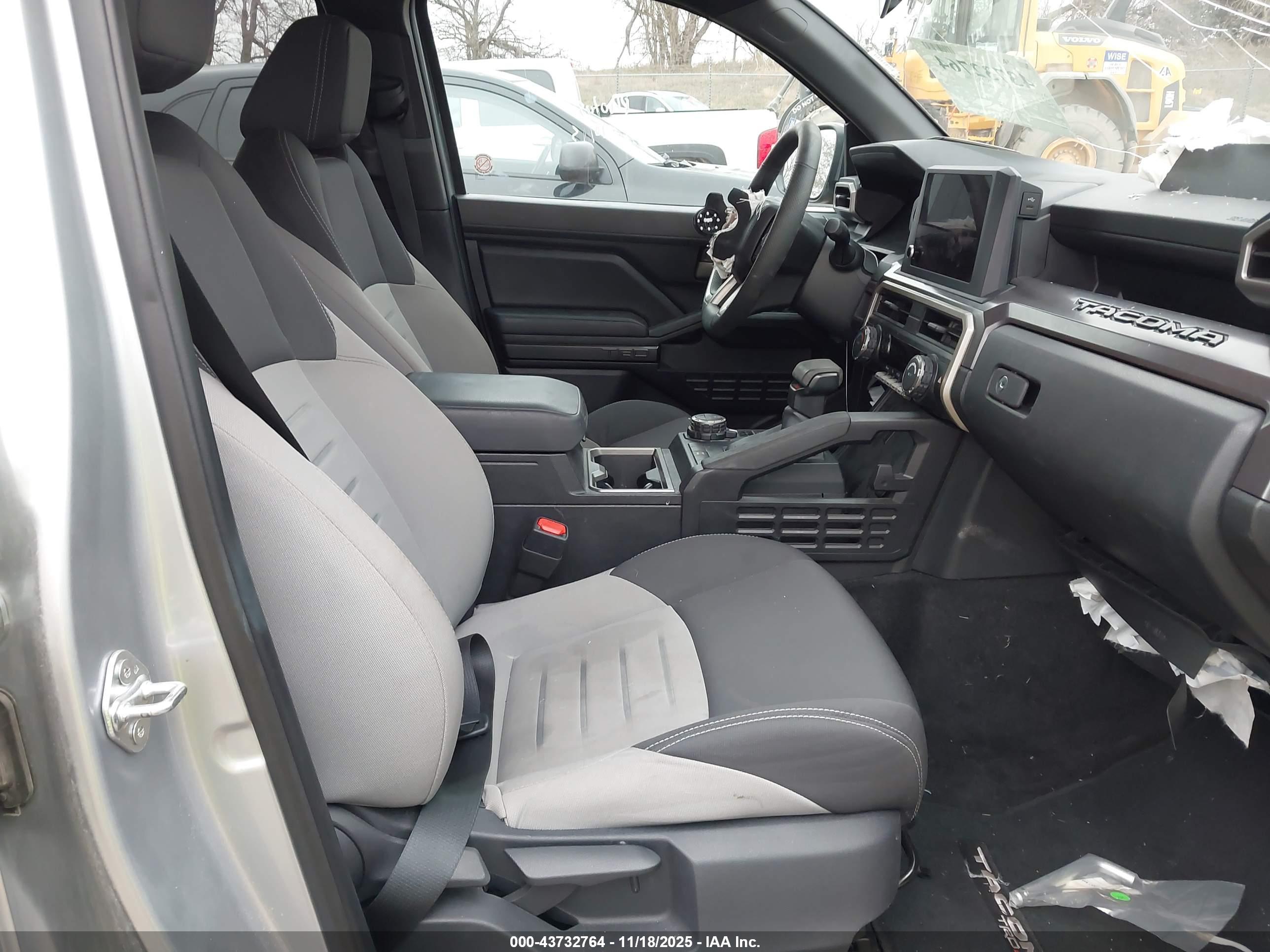TOYOTA TACOMA image 5