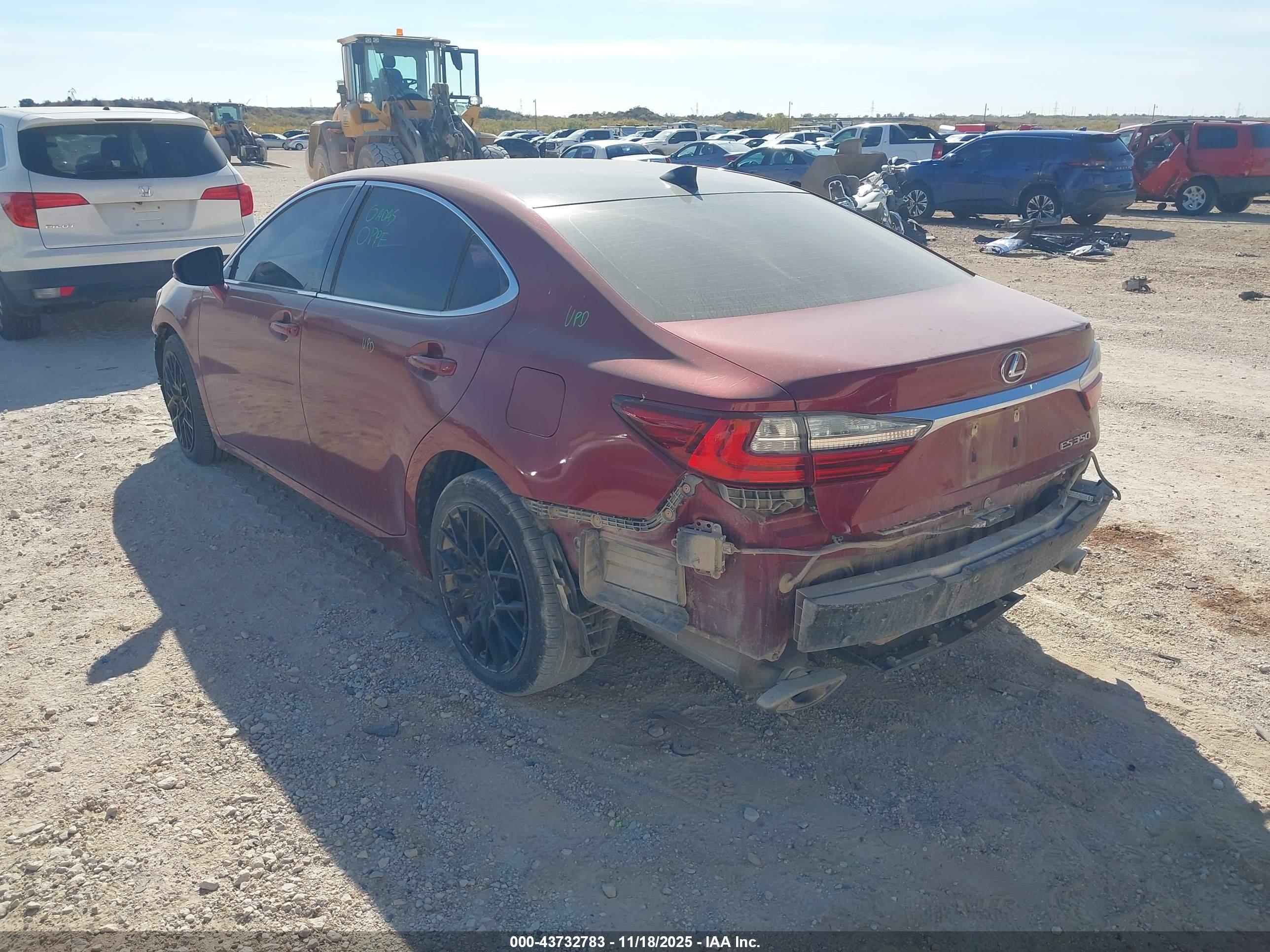 LEXUS ES image 3