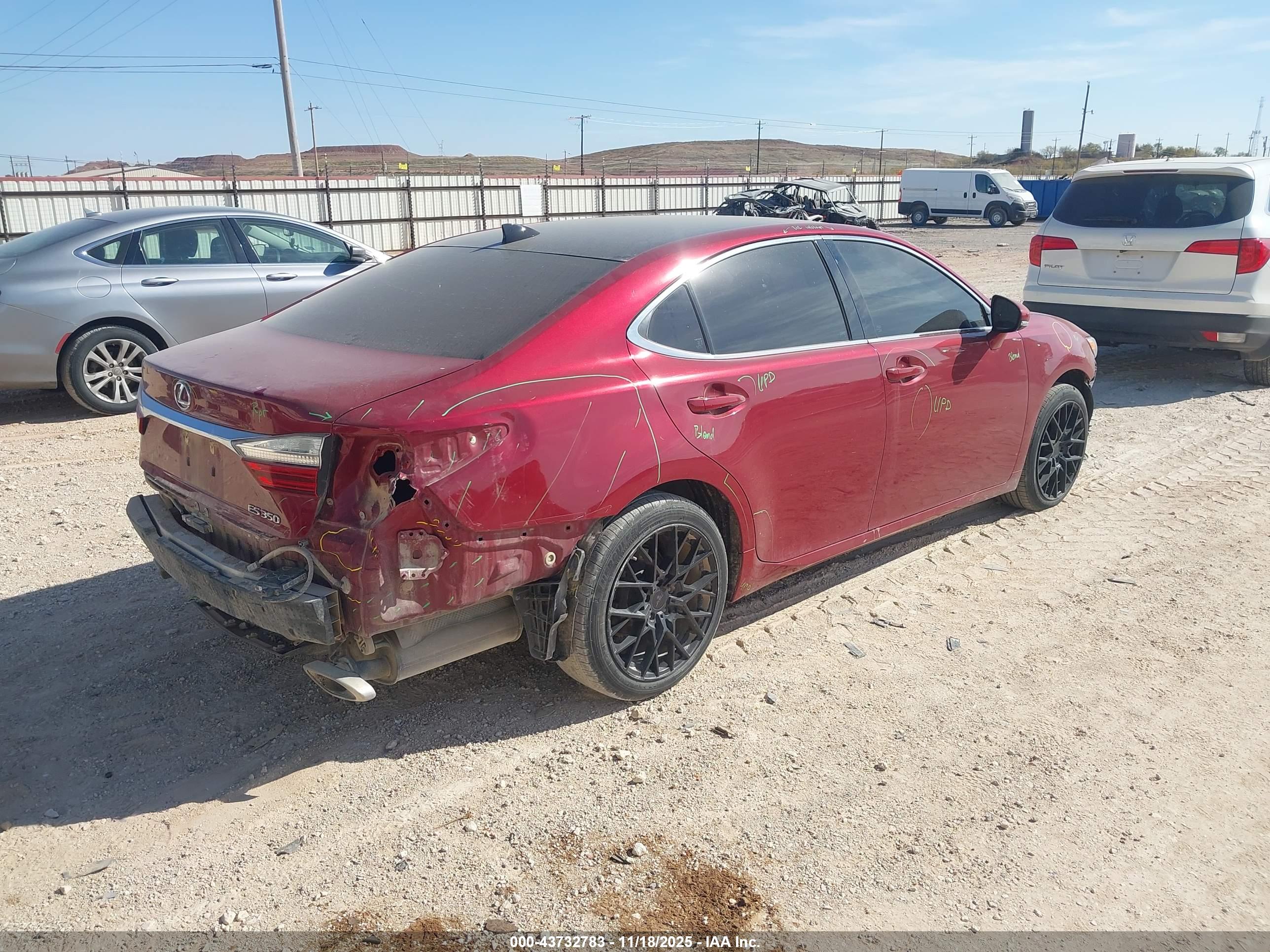 LEXUS ES image 4