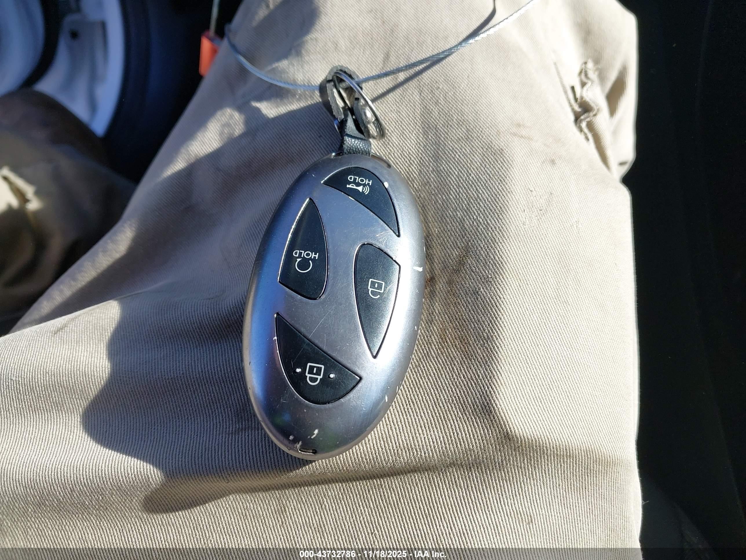 HYUNDAI TUCSON image 11